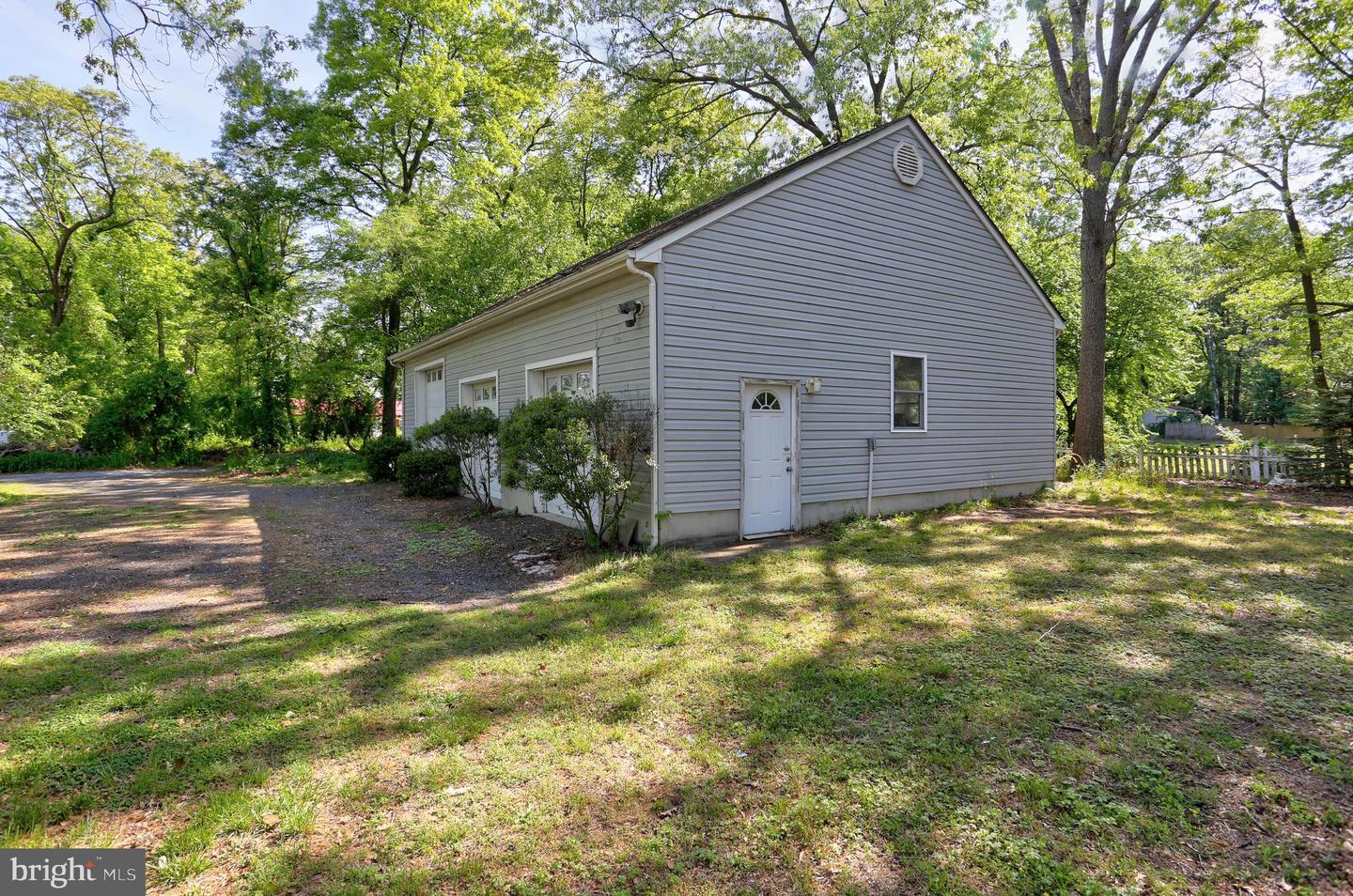 1002 Bell Avenue photo 11