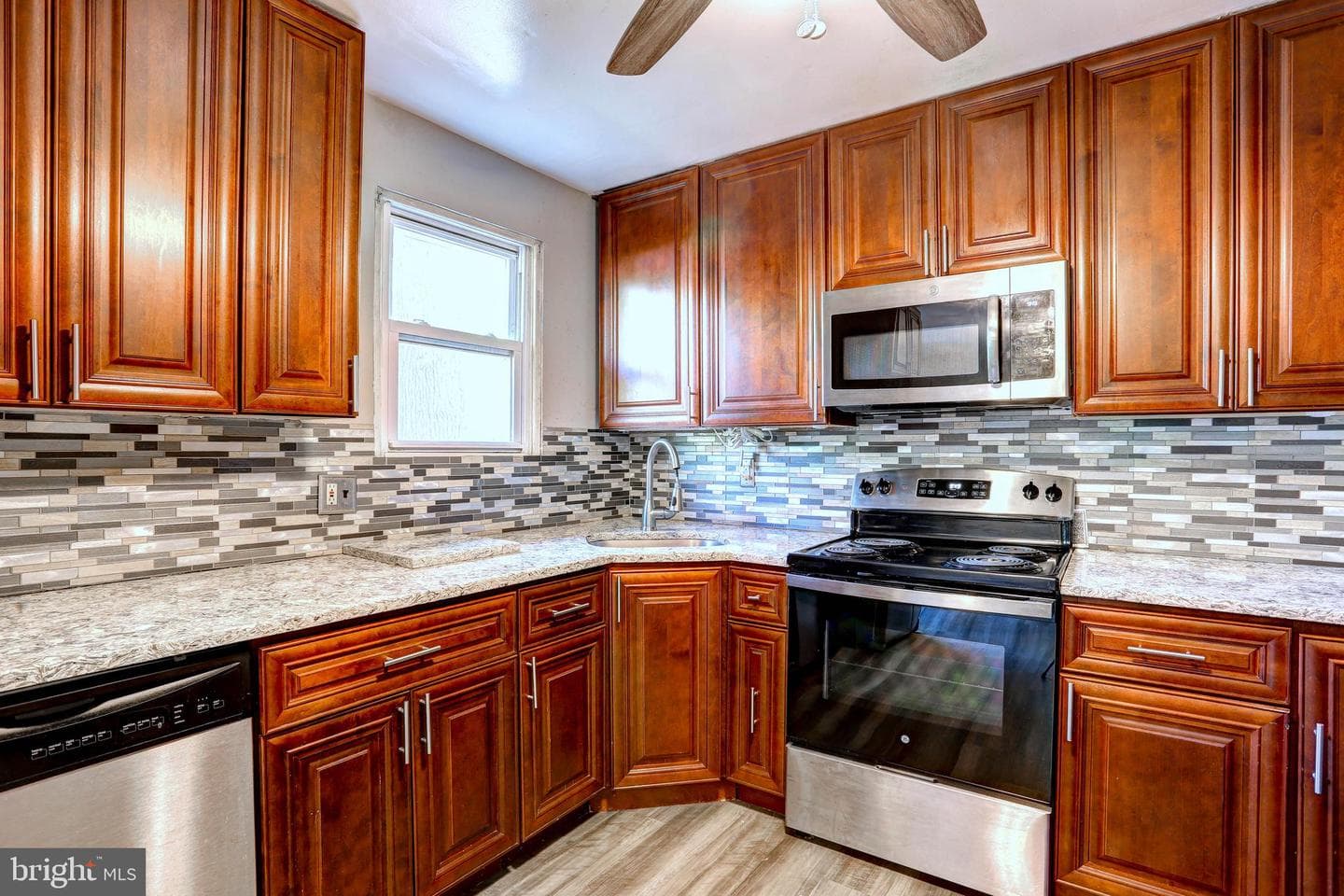 1002 Bell Avenue photo 22