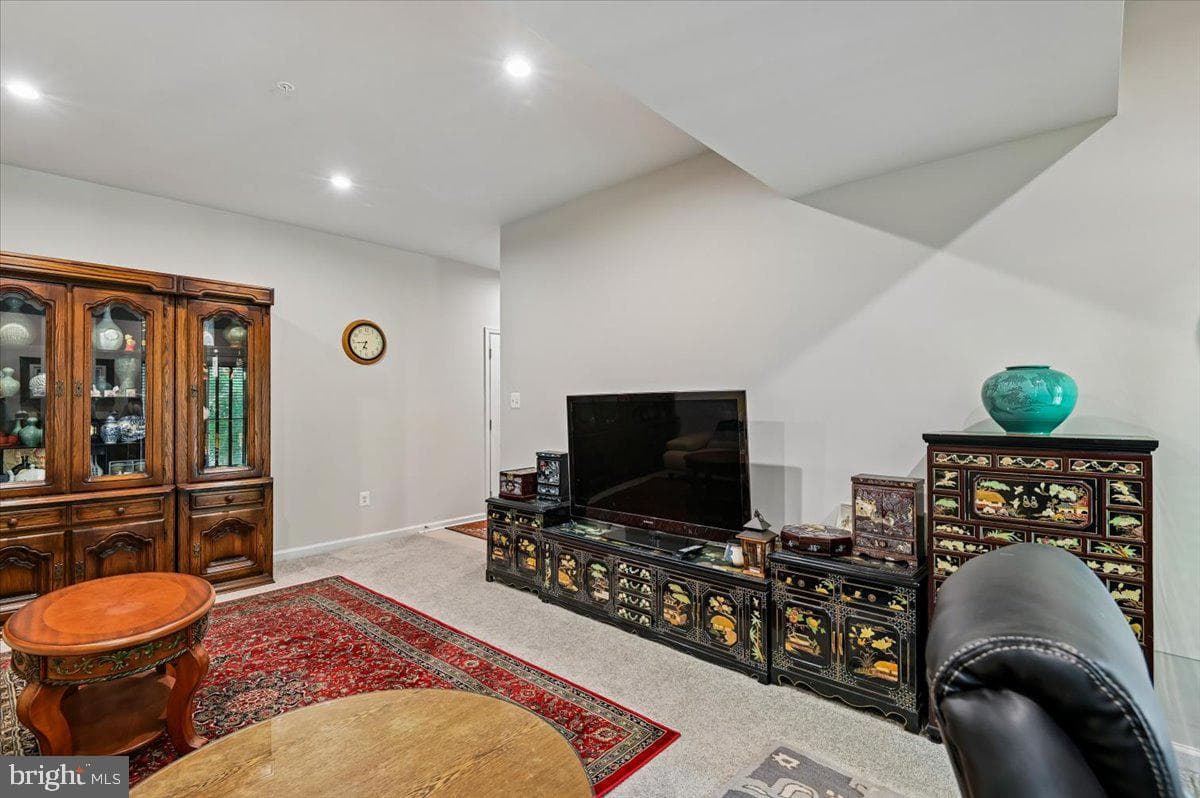 8261 Kippis Road photo 45