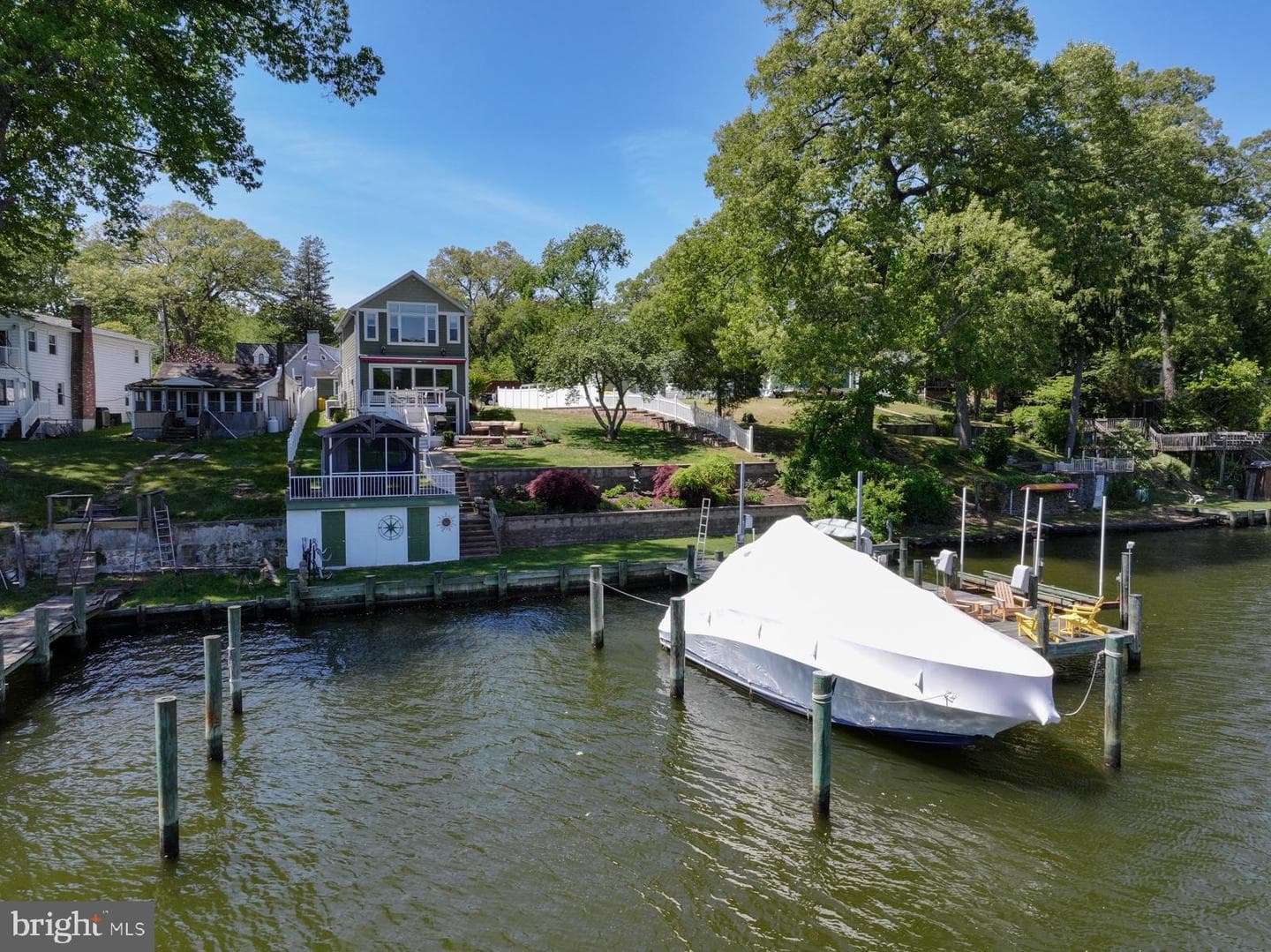 512 Riverside Drive photo 55