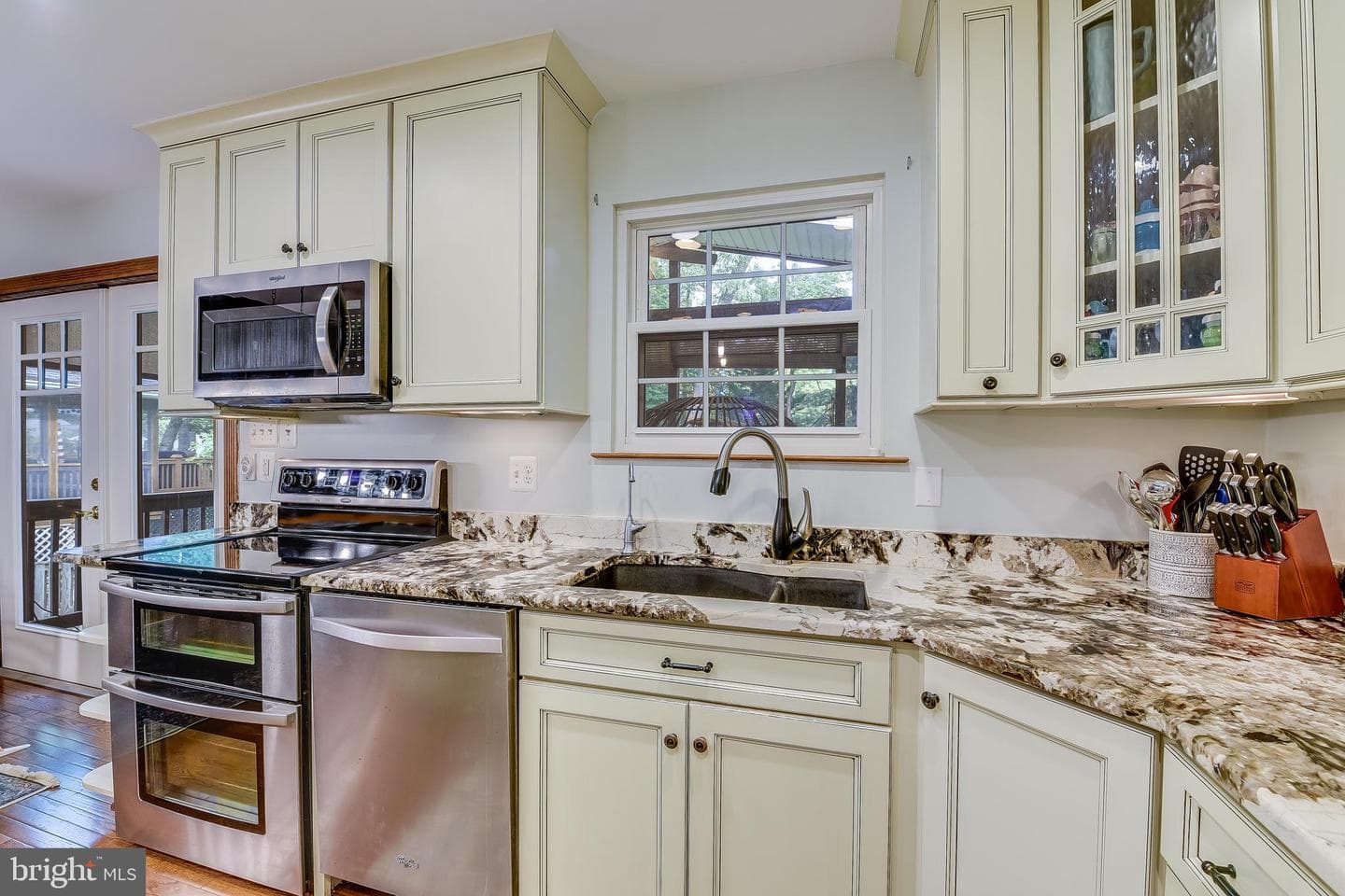 1019 Wallace Road photo 8