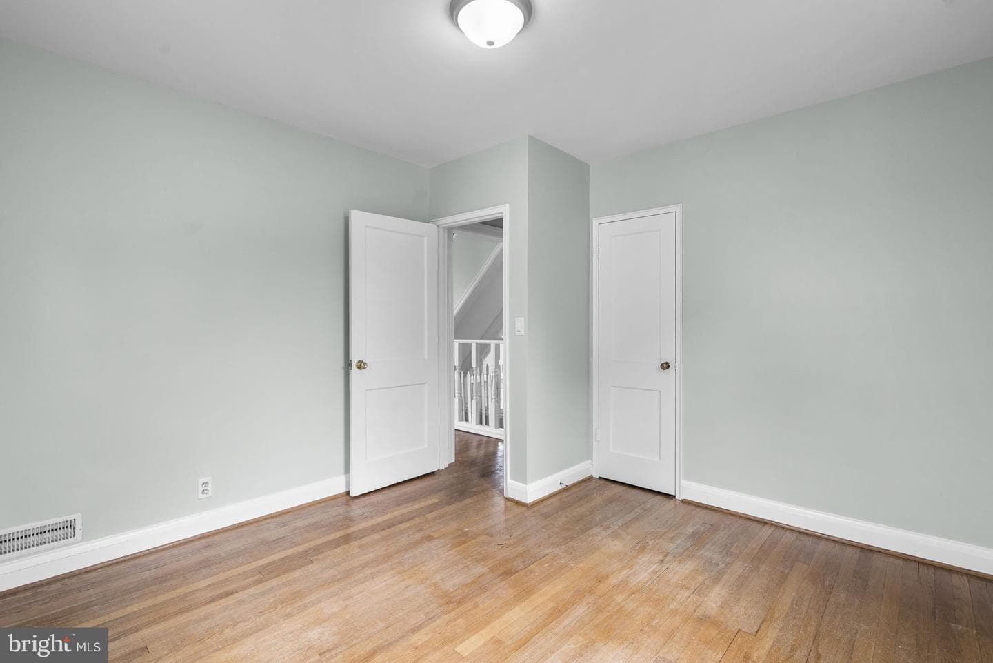 306 Vernon Ave photo 20