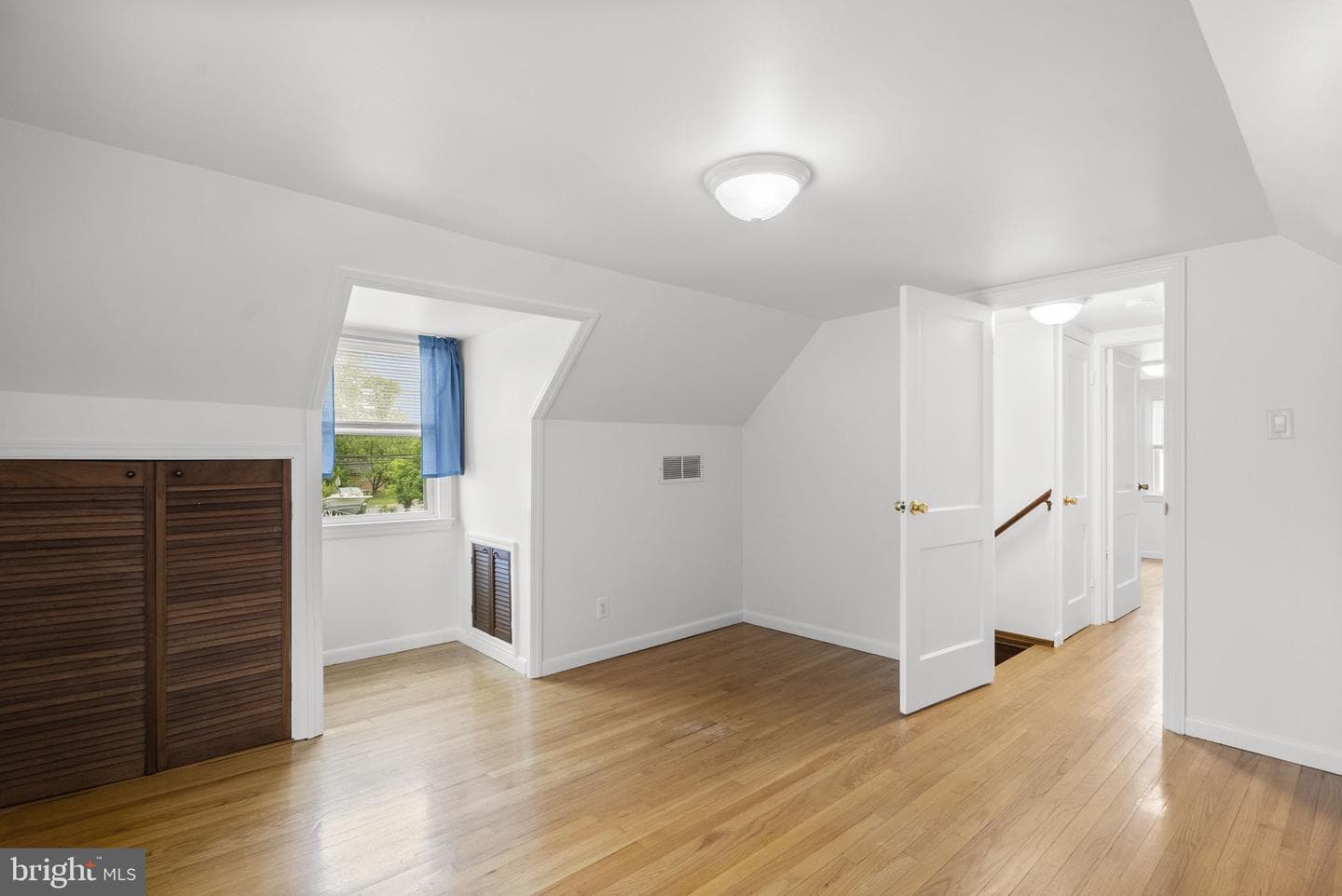 306 Vernon Ave photo 29