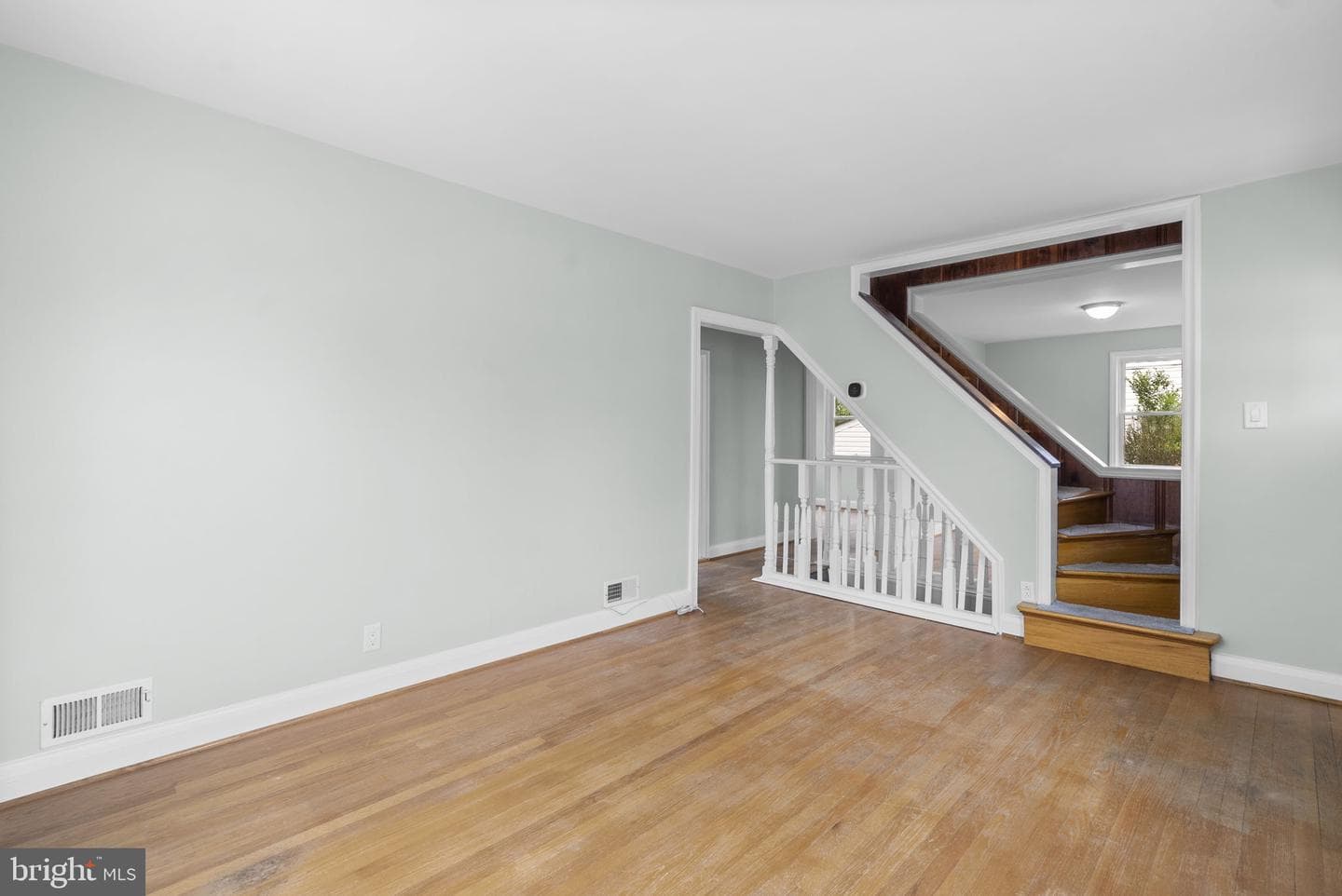 306 Vernon Ave photo 6