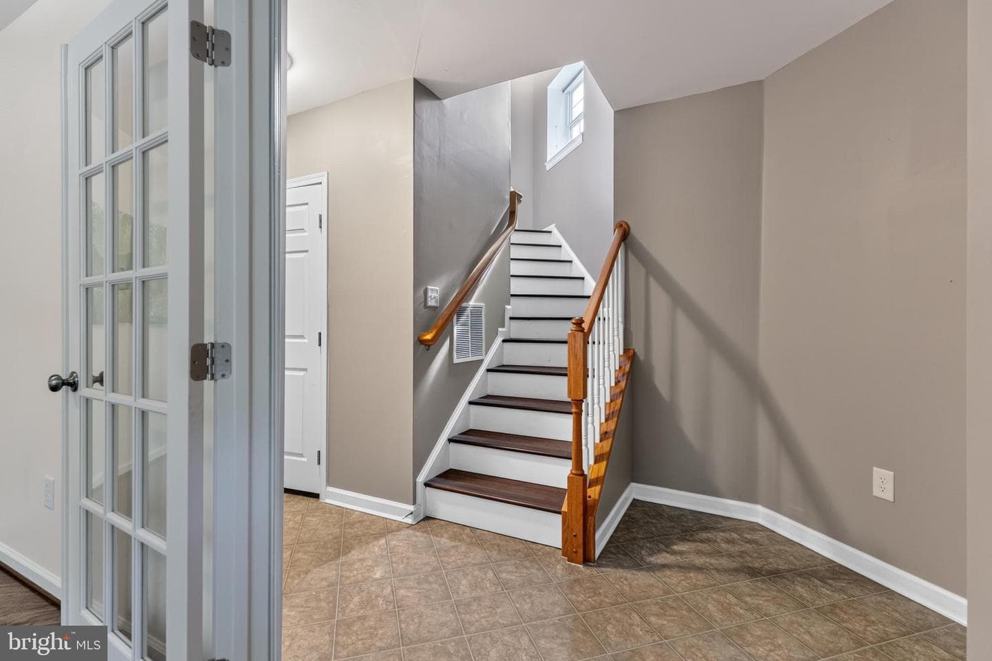 1765 Compton Court photo 7