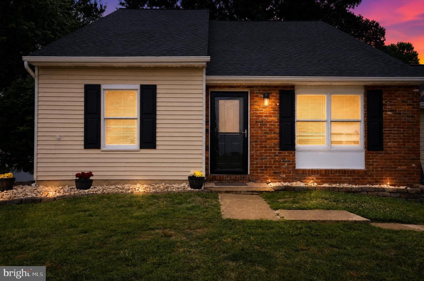 325 Double Eagle Drive photo 1