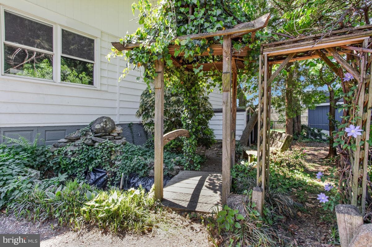 605 Melvin Avenue photo 27