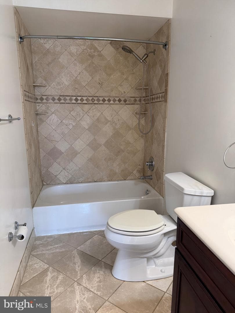 409 A Street SW photo 11