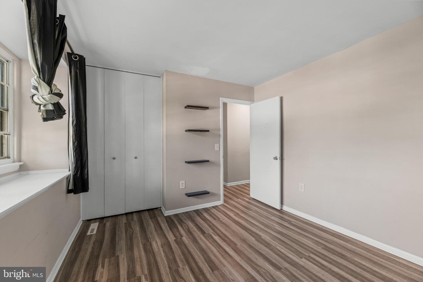 8379 Norwood Drive photo 16