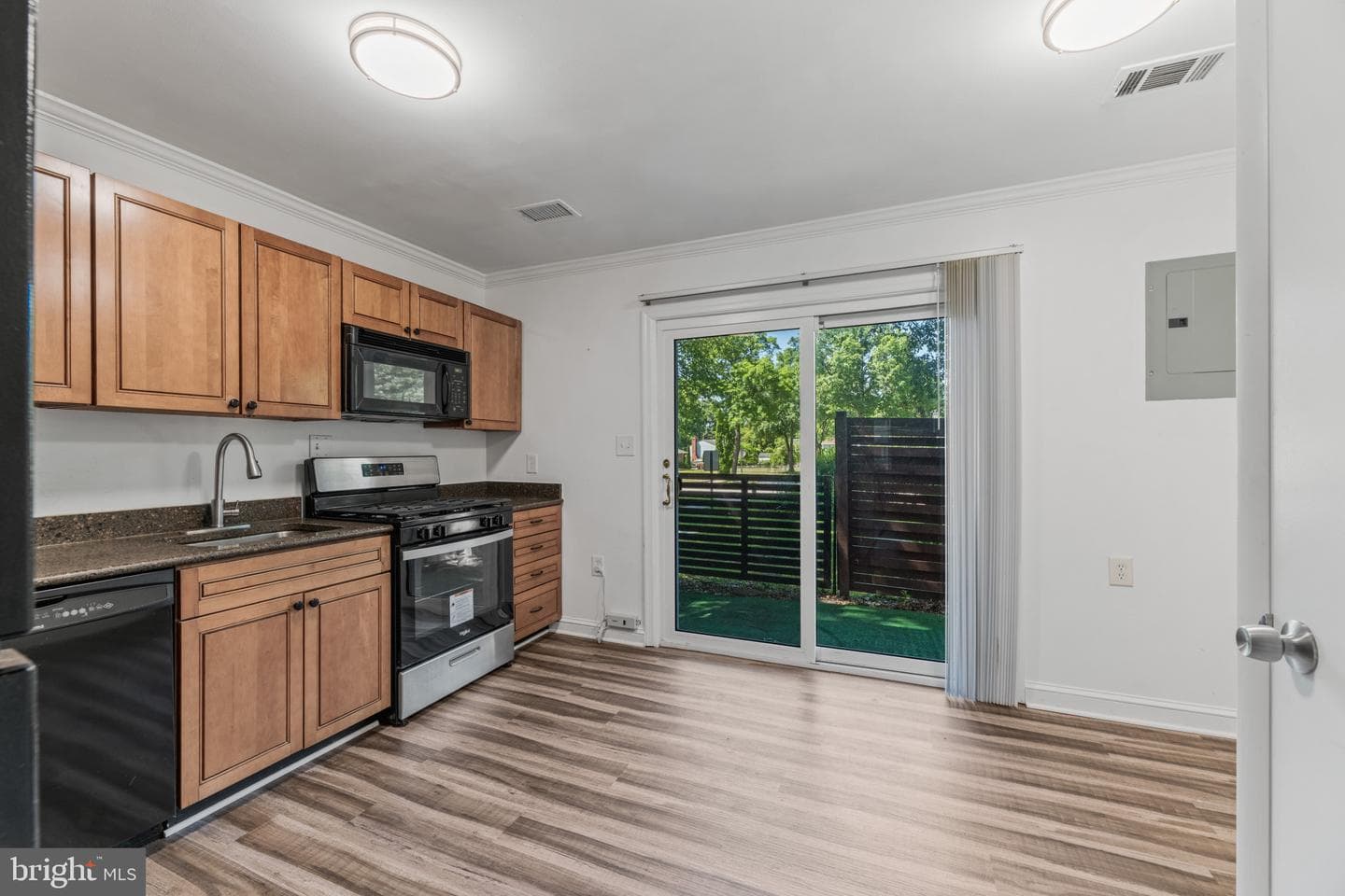 8379 Norwood Drive photo 7
