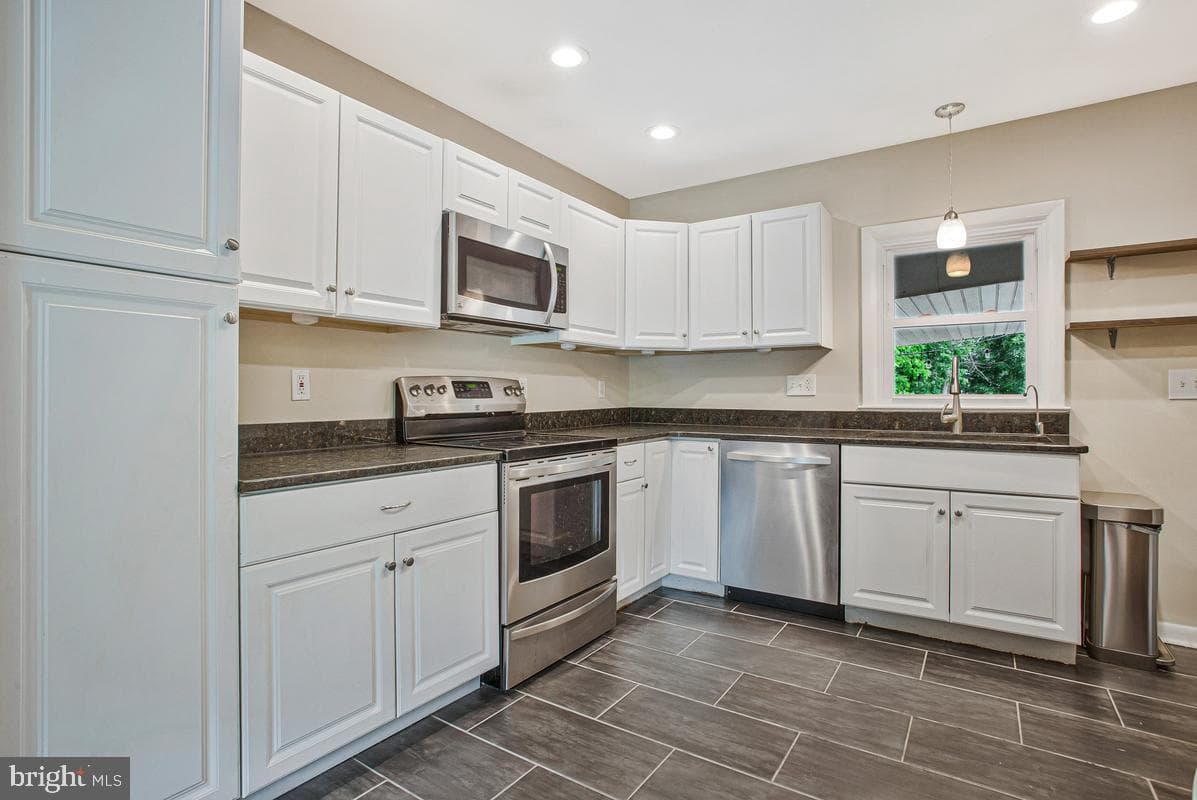 976 Shore Acres Road photo 13
