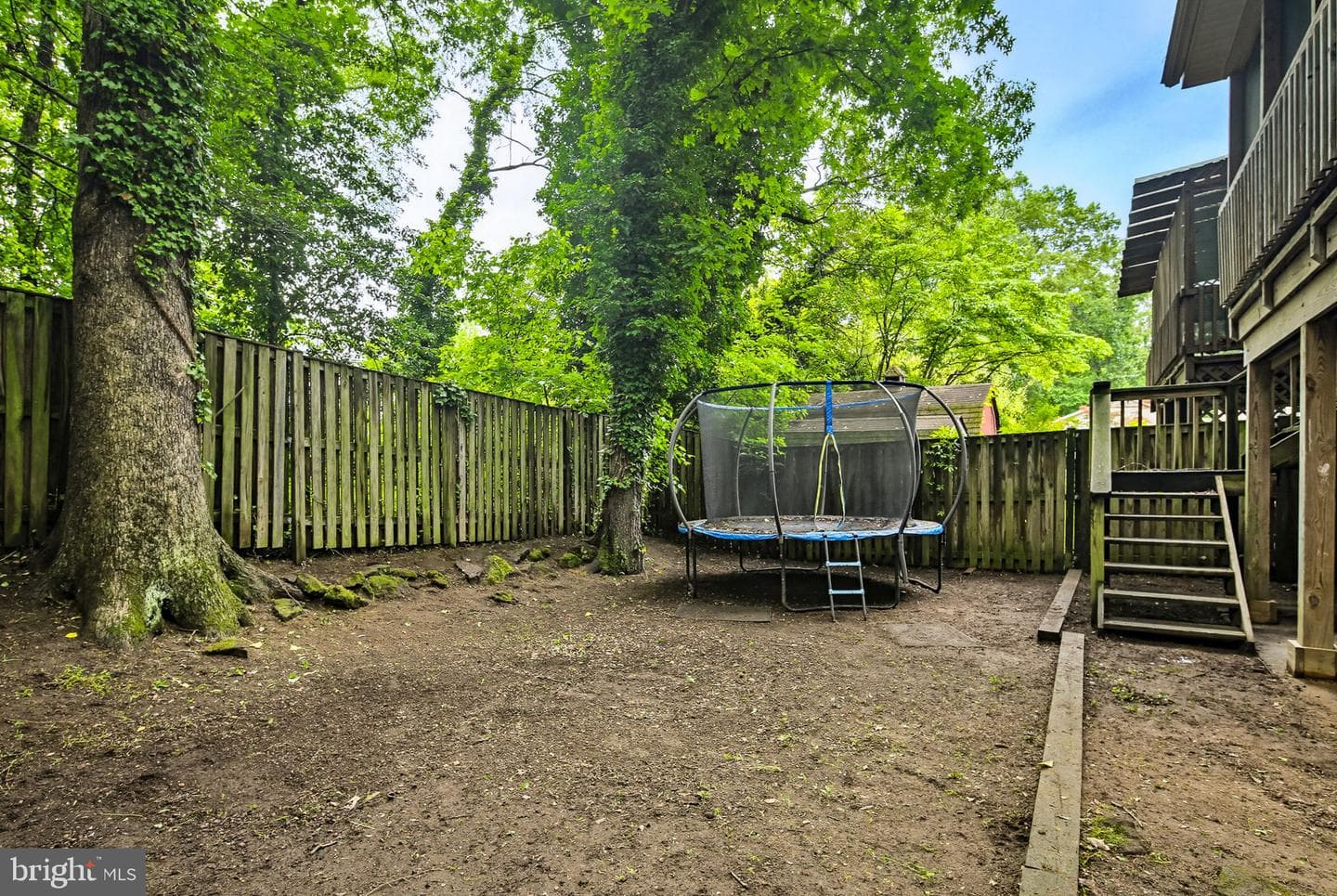 363 Ellenham Court photo 31