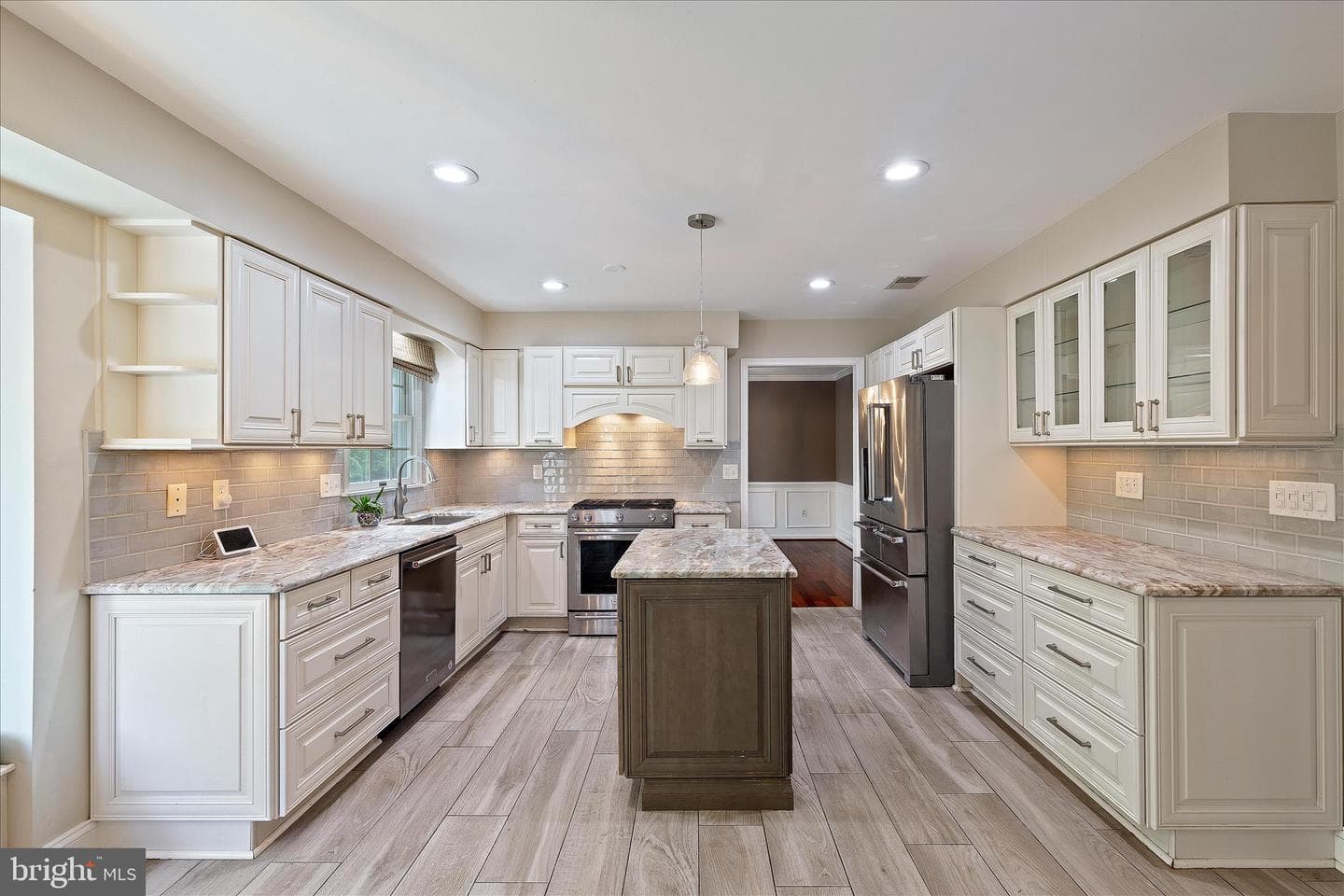 8391 Piping Rock Court photo 11
