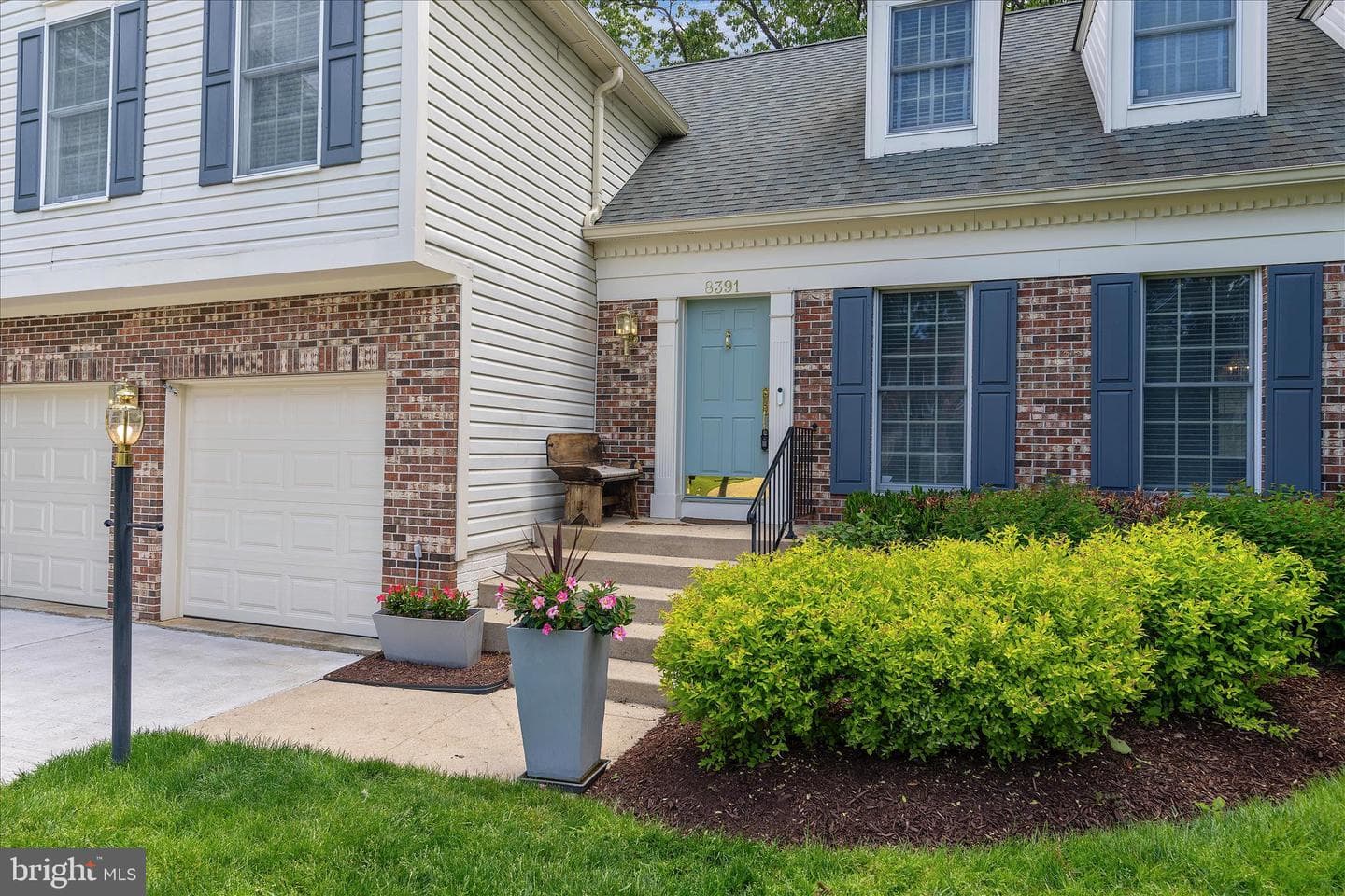 8391 Piping Rock Court photo 4