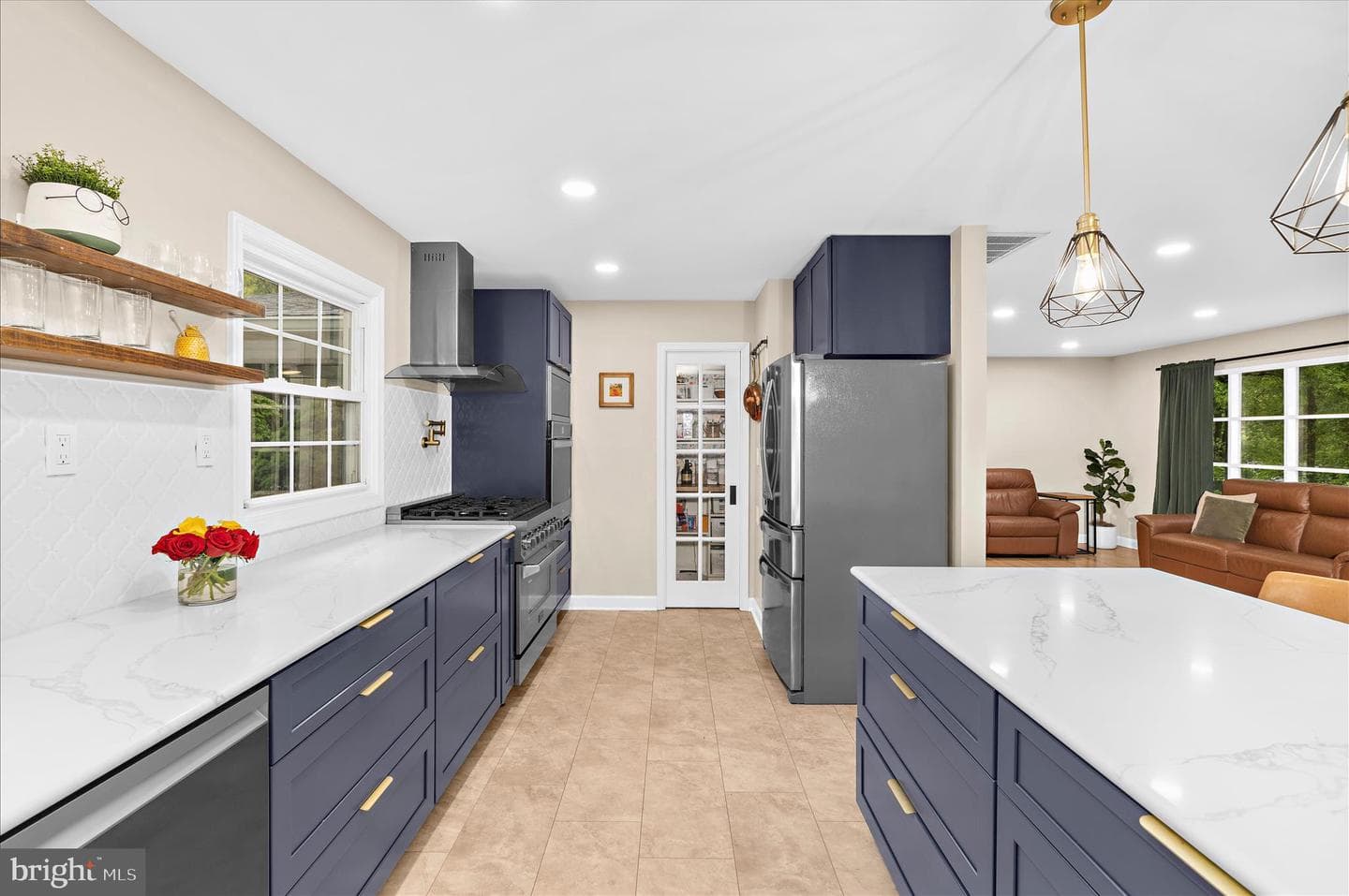 748 Evergreen Road photo 11