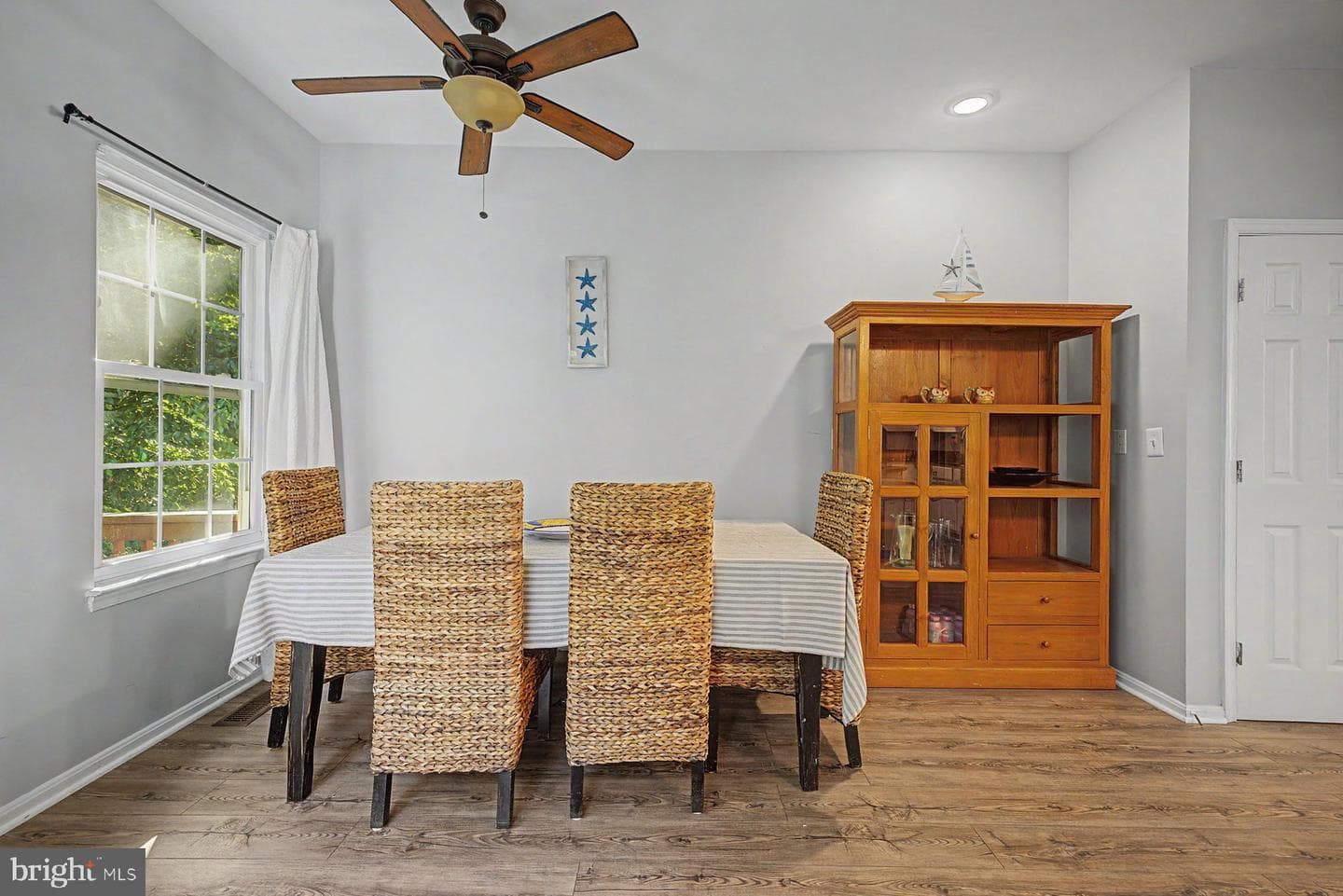 2391 Sandy Walk Way photo 17