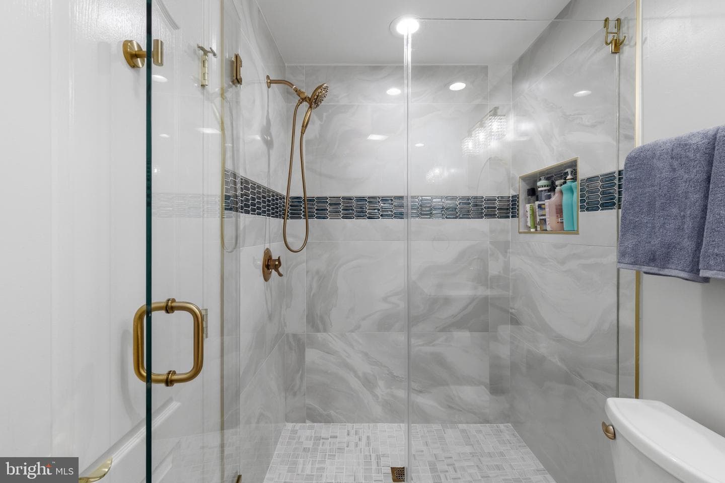 575 Laurel Road photo 20