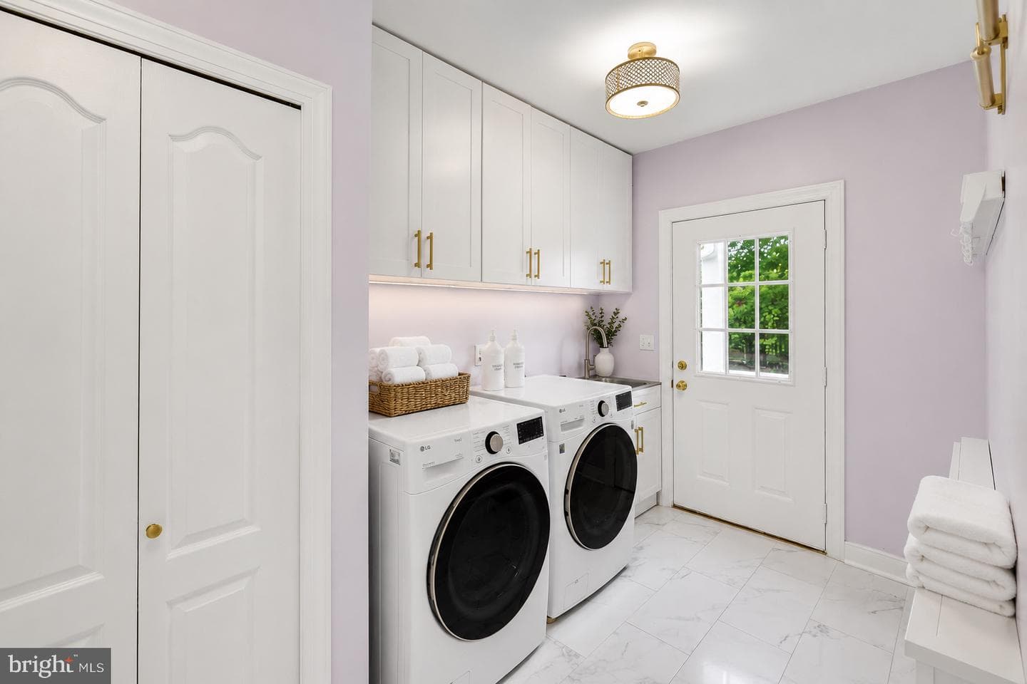 575 Laurel Road photo 26