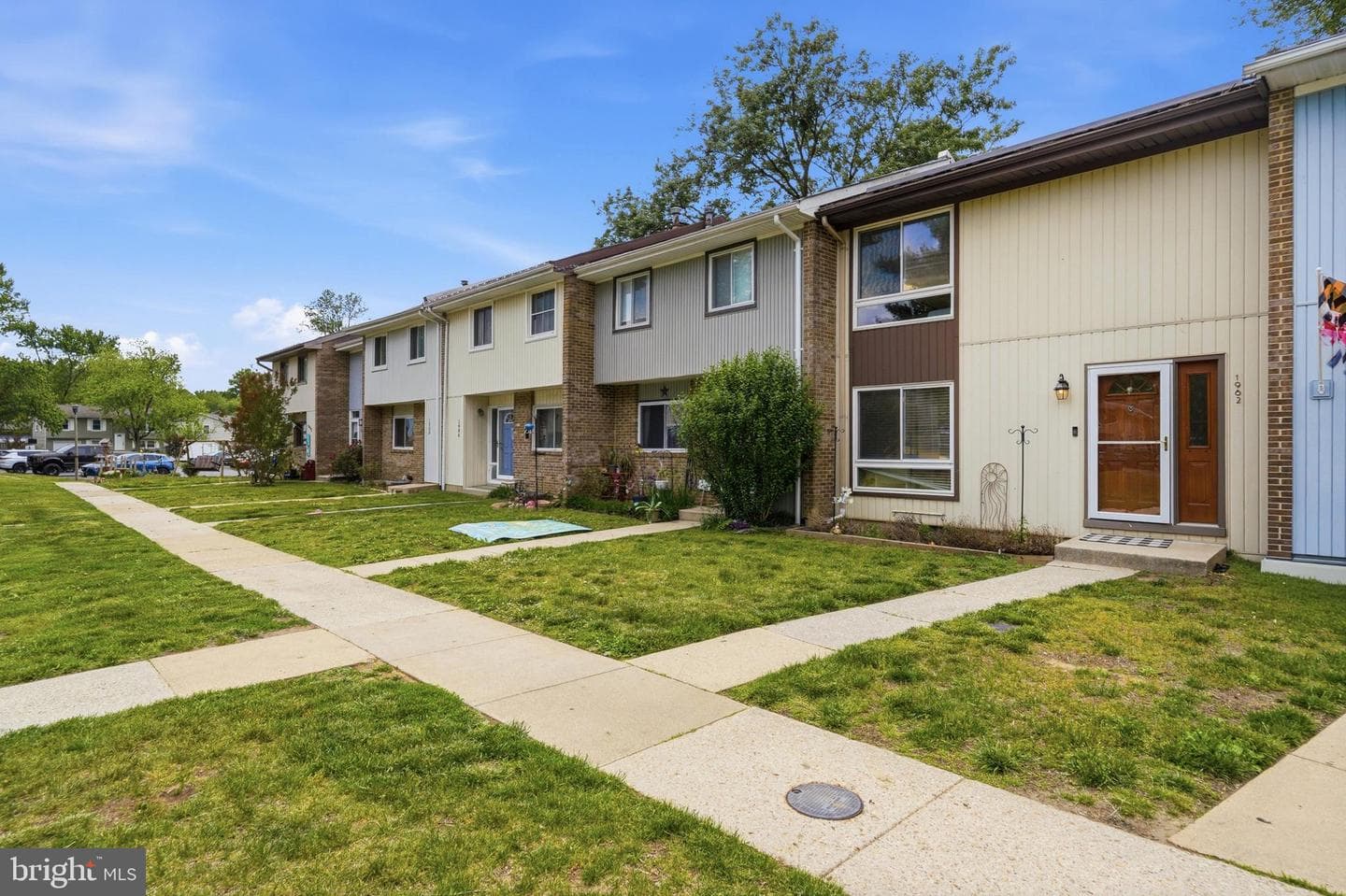 1982 Cambridge Dr photo 32