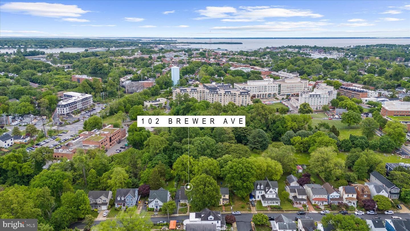 102 Brewer Avenue photo 5