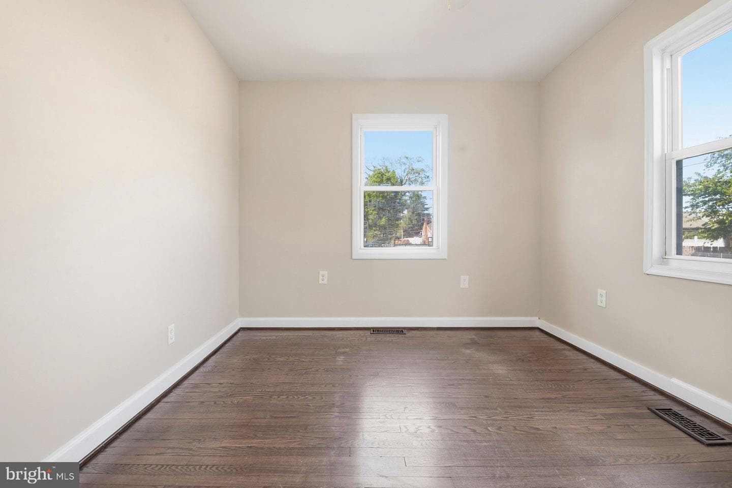 8444 Garden Road photo 13