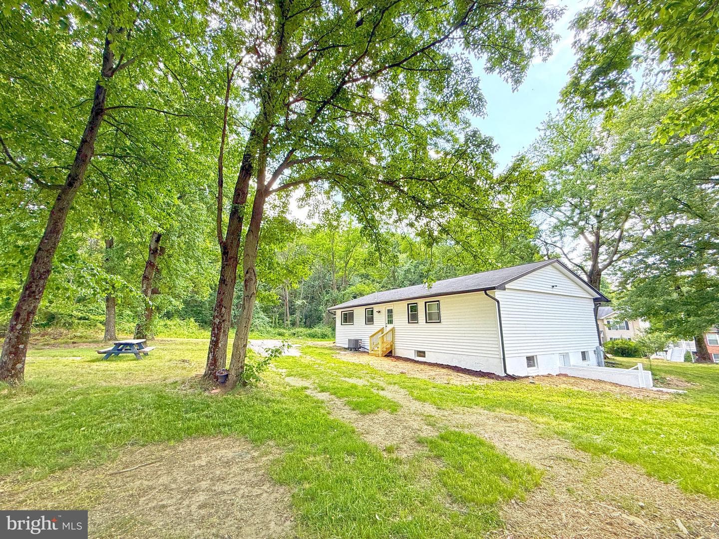 107 Saint Charles Rd photo 2