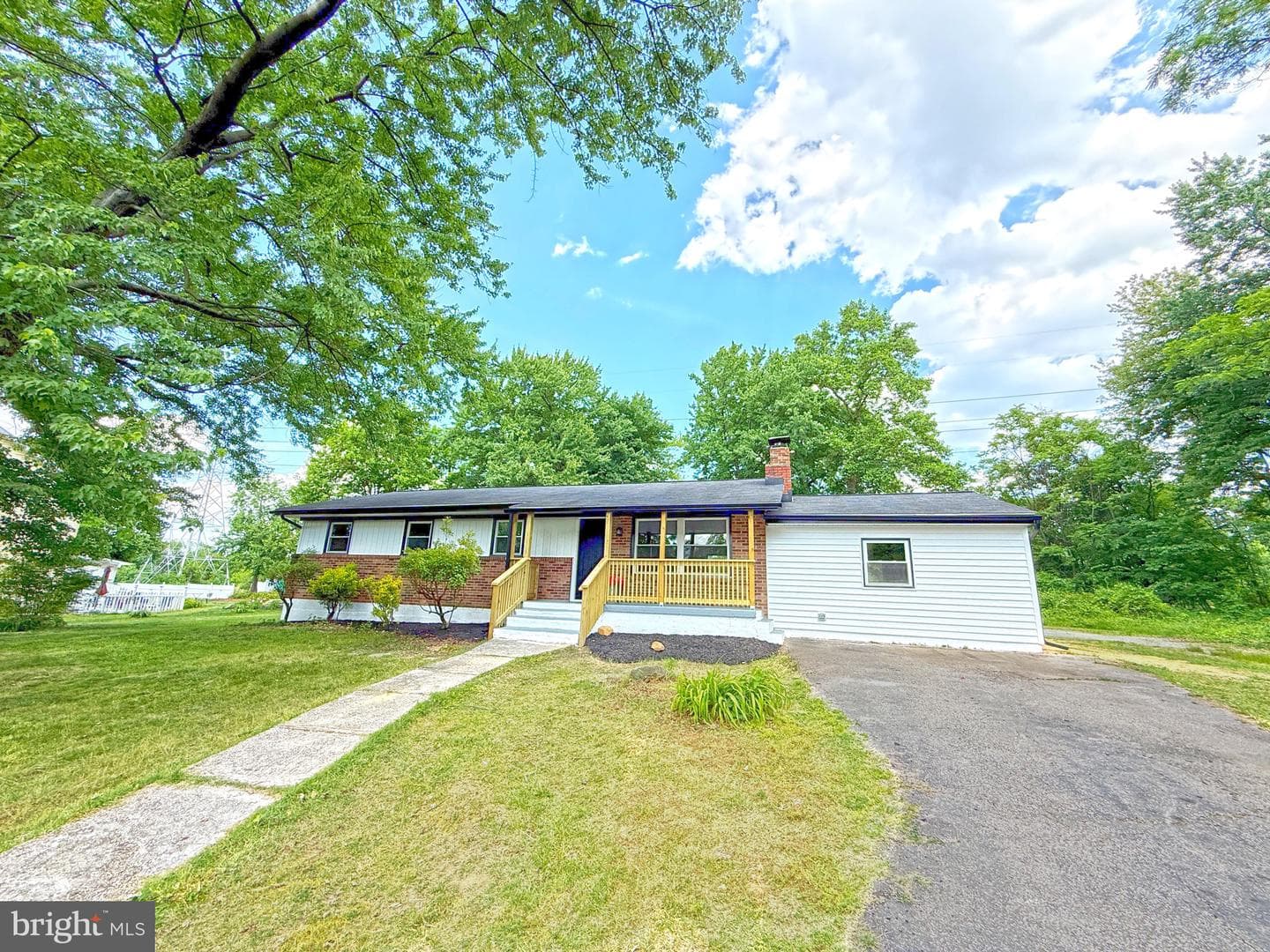 107 Saint Charles Rd photo 4