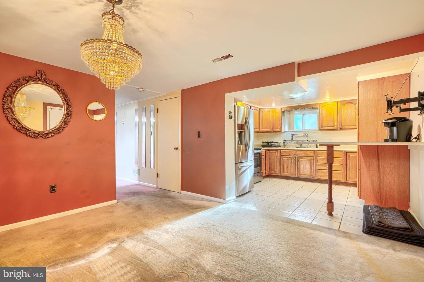 212 Evans Street photo 13