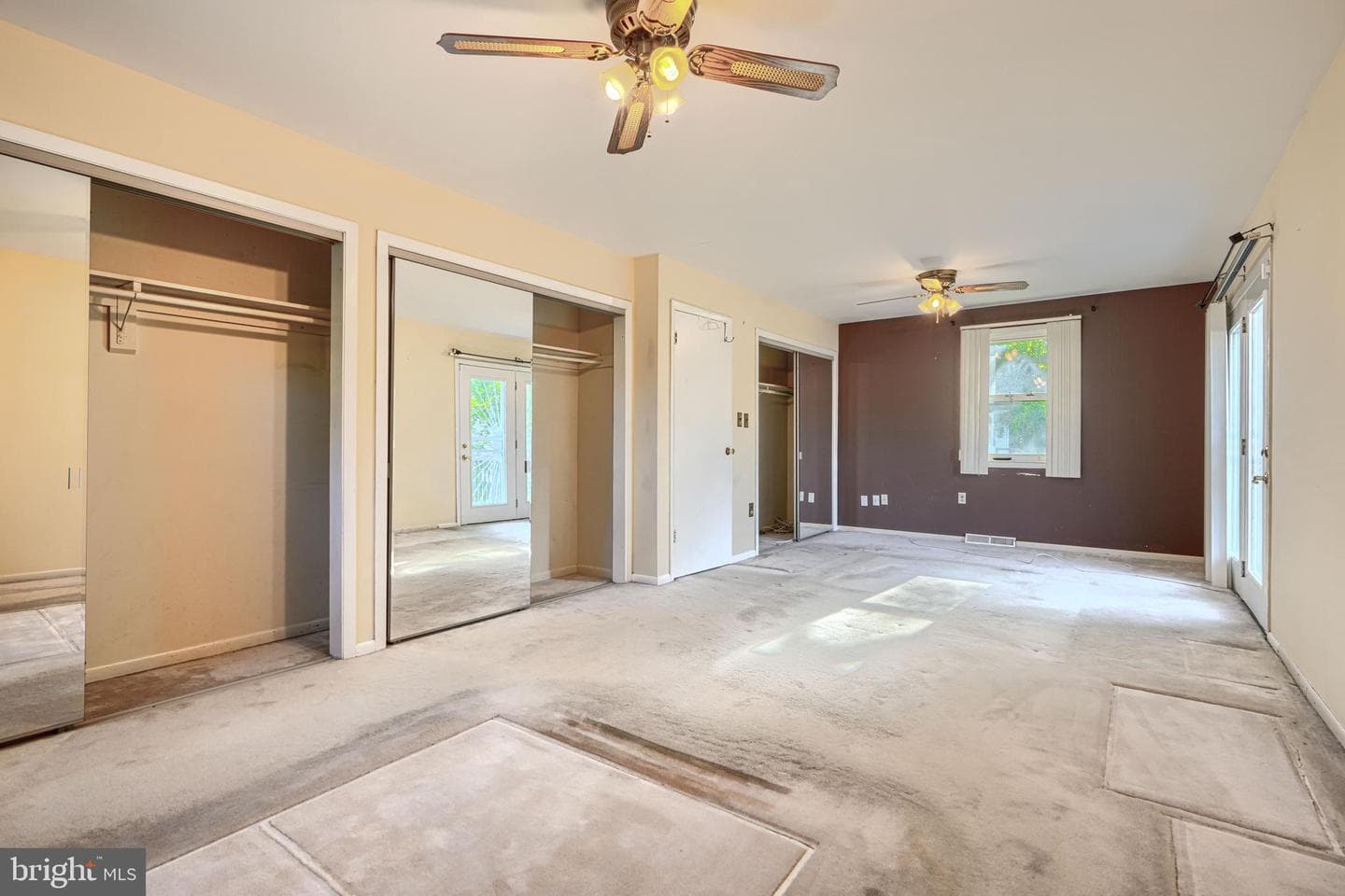 212 Evans Street photo 23