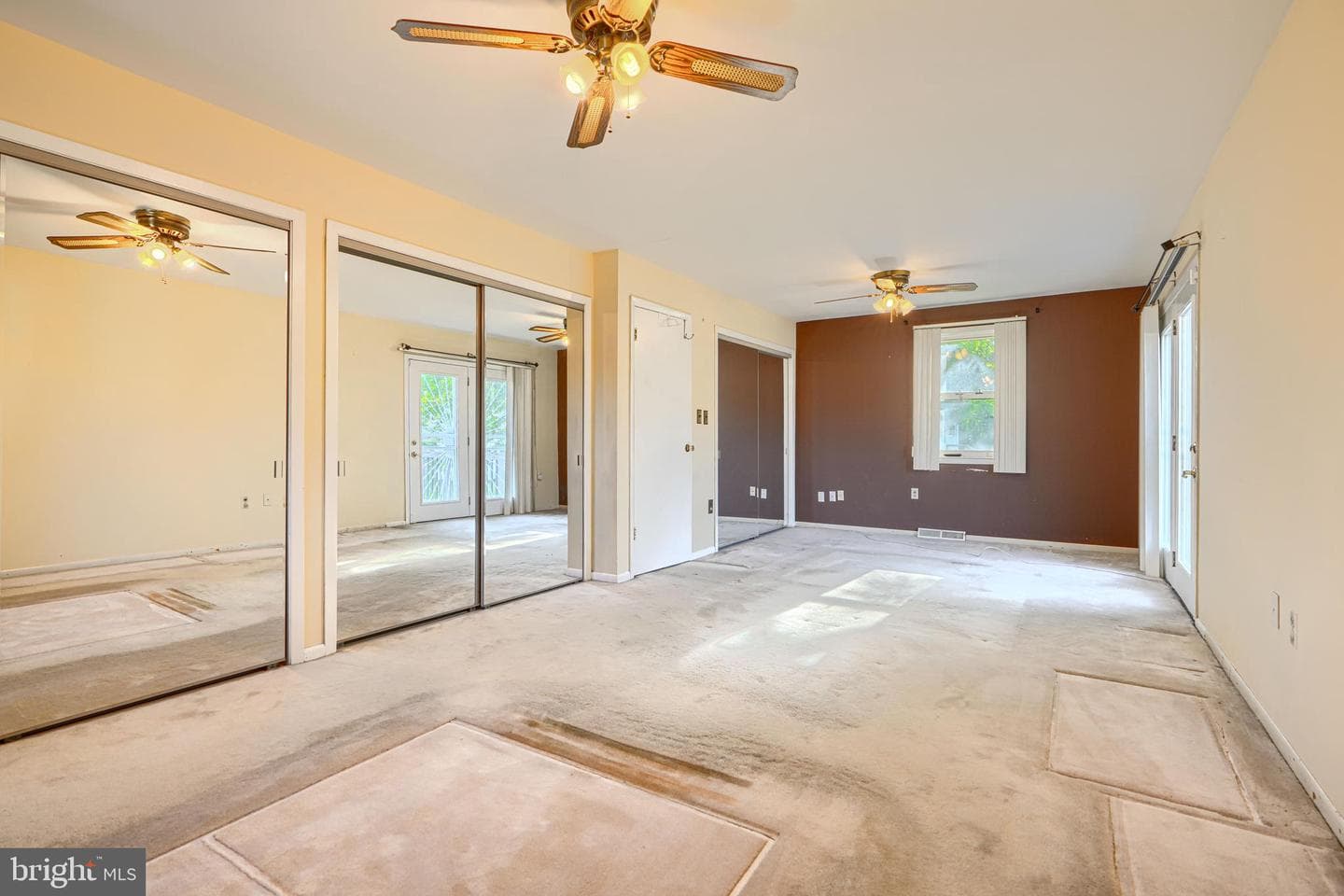 212 Evans Street photo 24