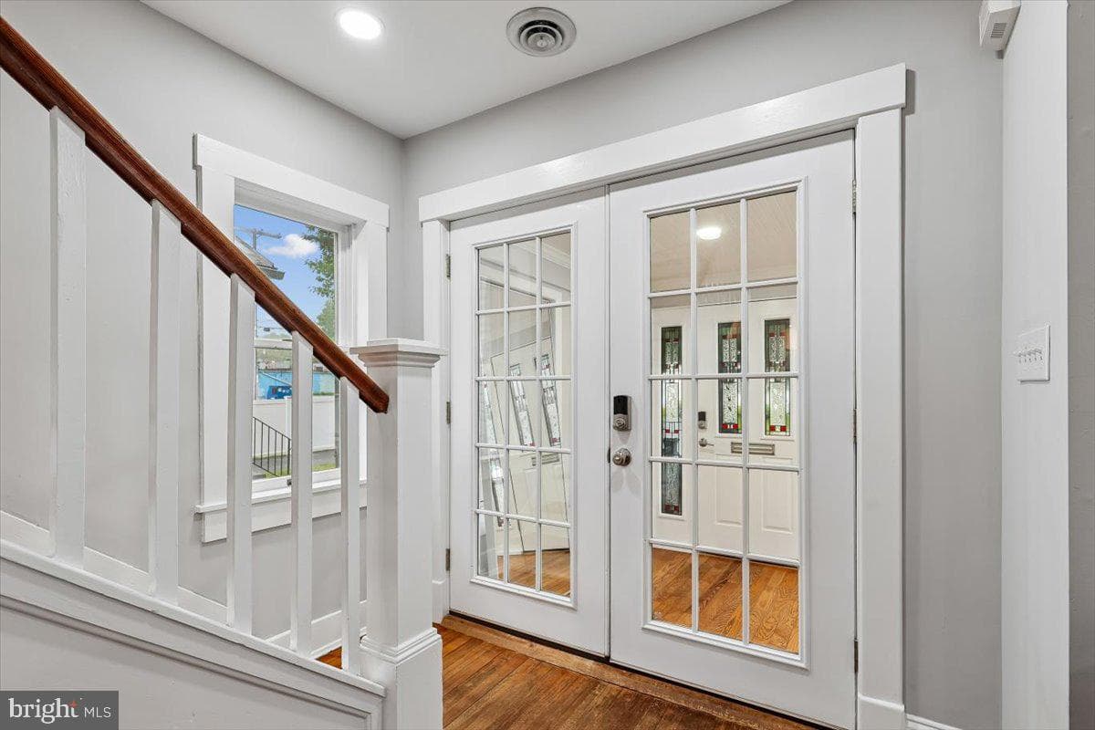 12 Linden Avenue photo 25