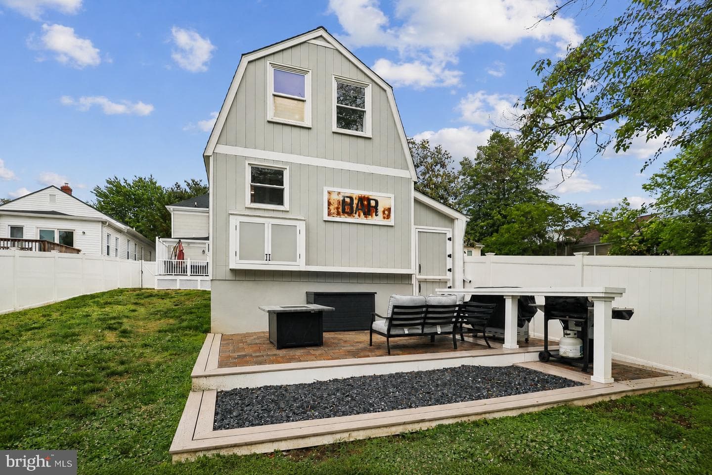12 Linden Avenue photo 42