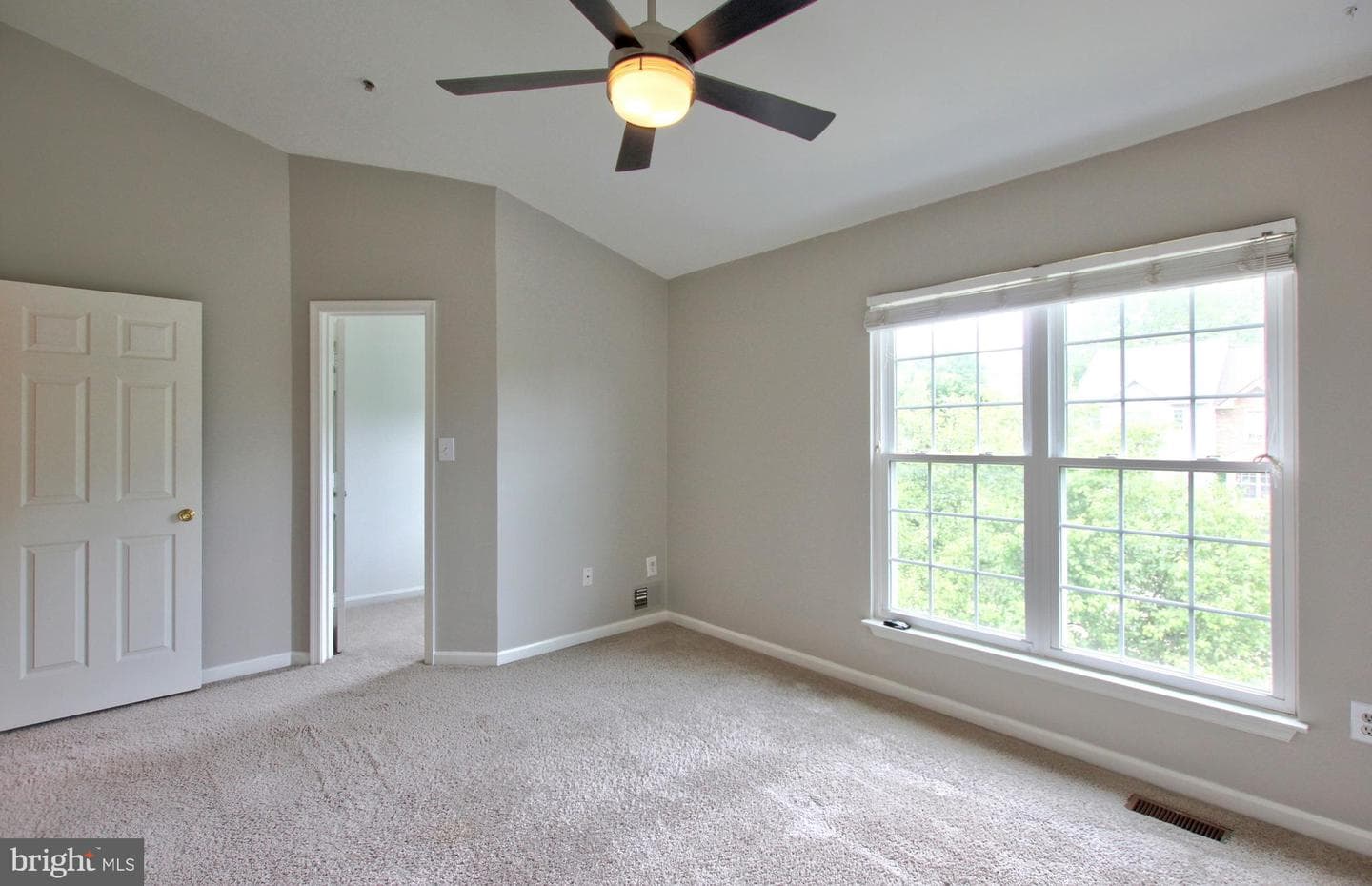 2244 Commissary Circle photo 24