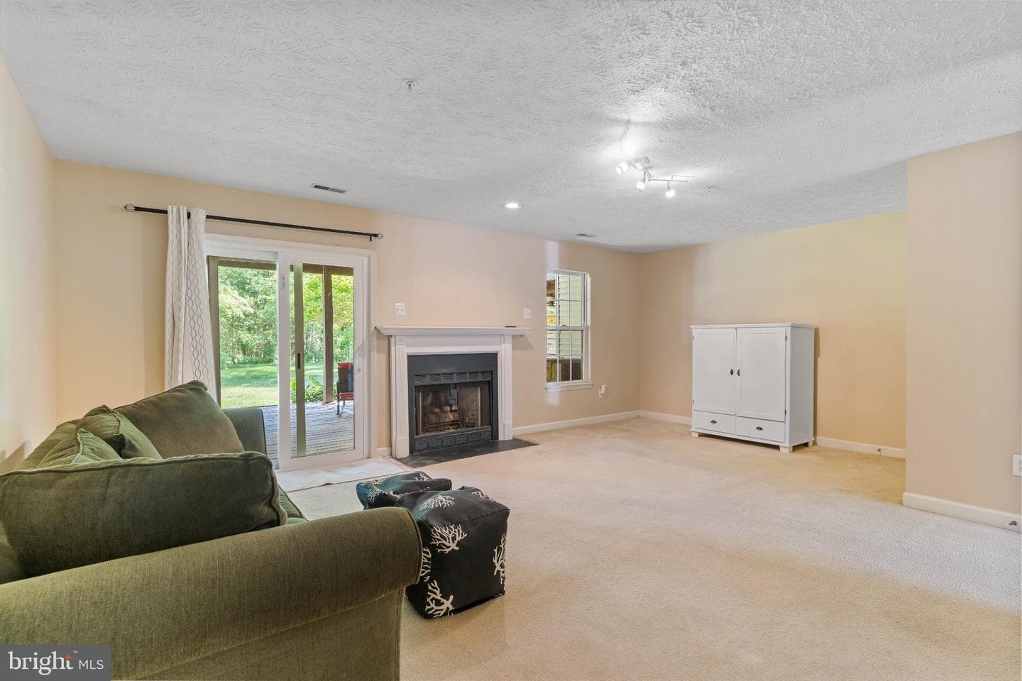 1369 Escapade Court photo 32