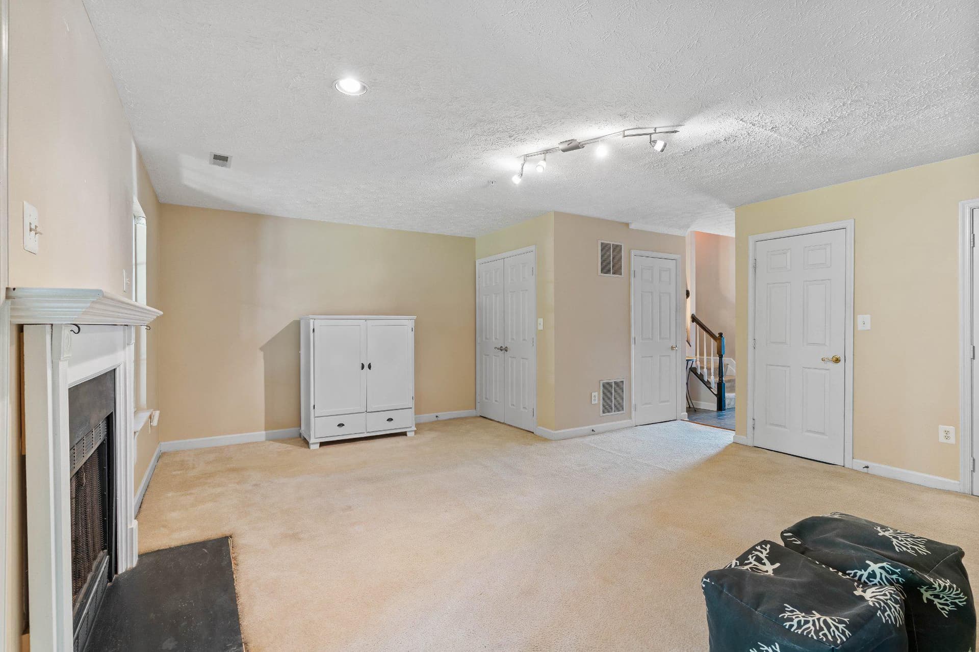 1369 Escapade Court photo 33