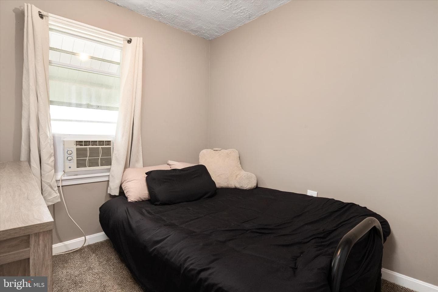 5208 Patrick Henry Dr photo 15