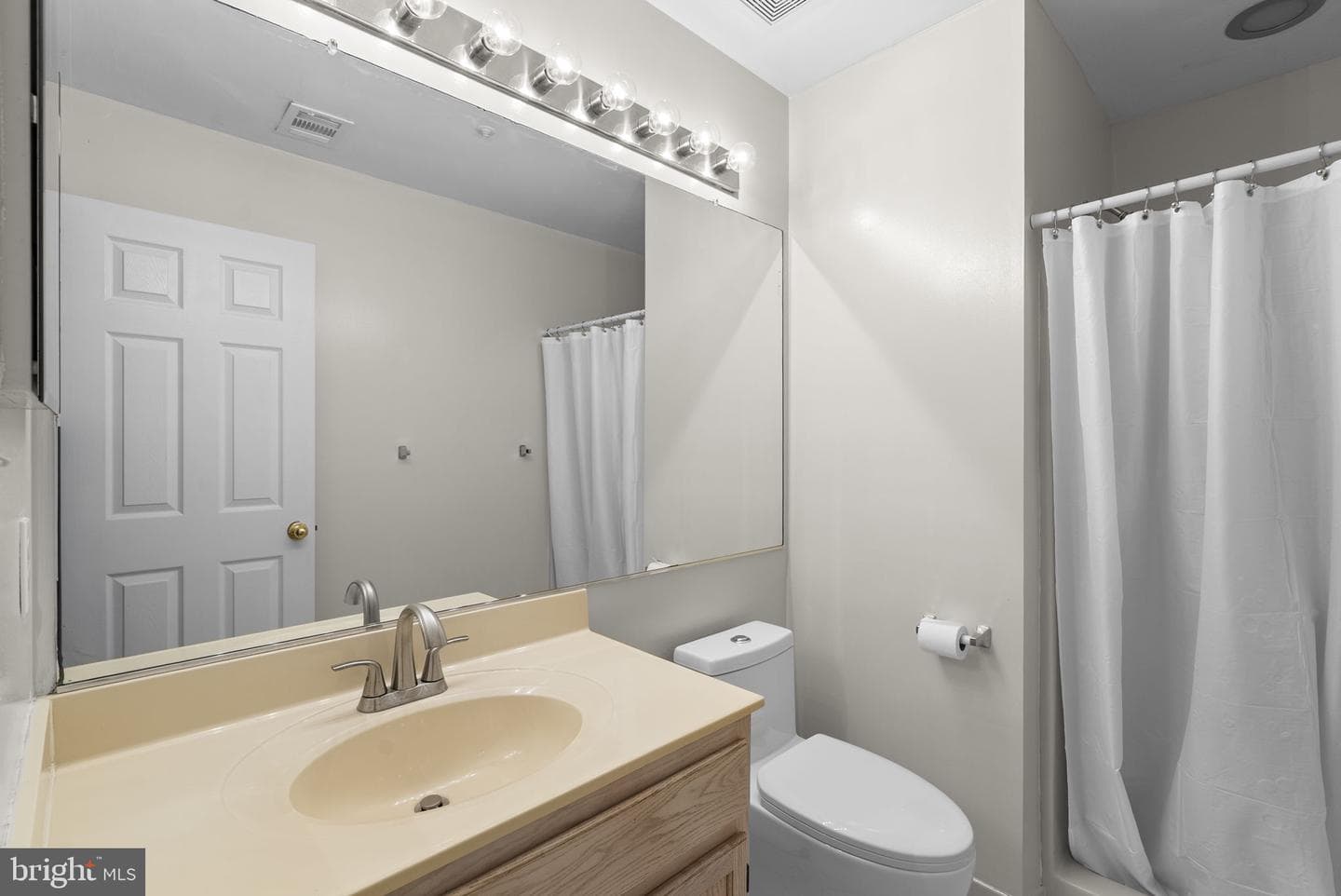 617 Martingale Lane photo 32