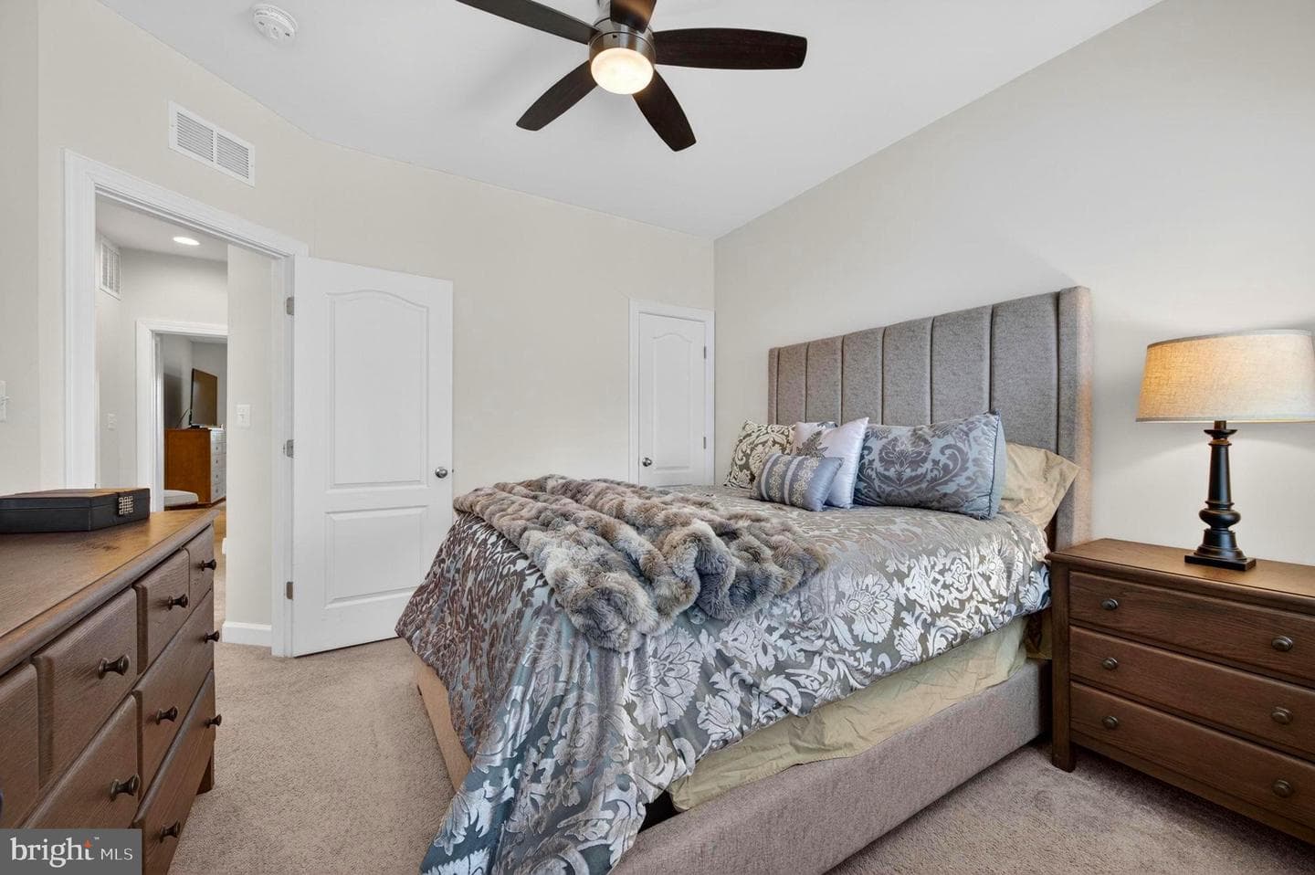 34 Enclave Court photo 58