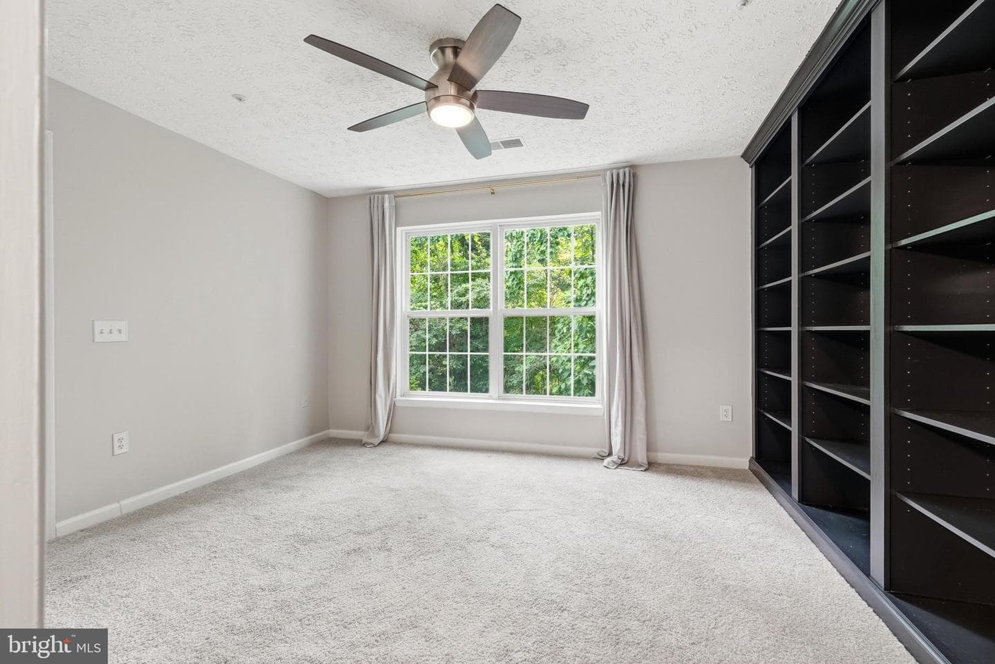 2054 Quaker Way #9 photo 18
