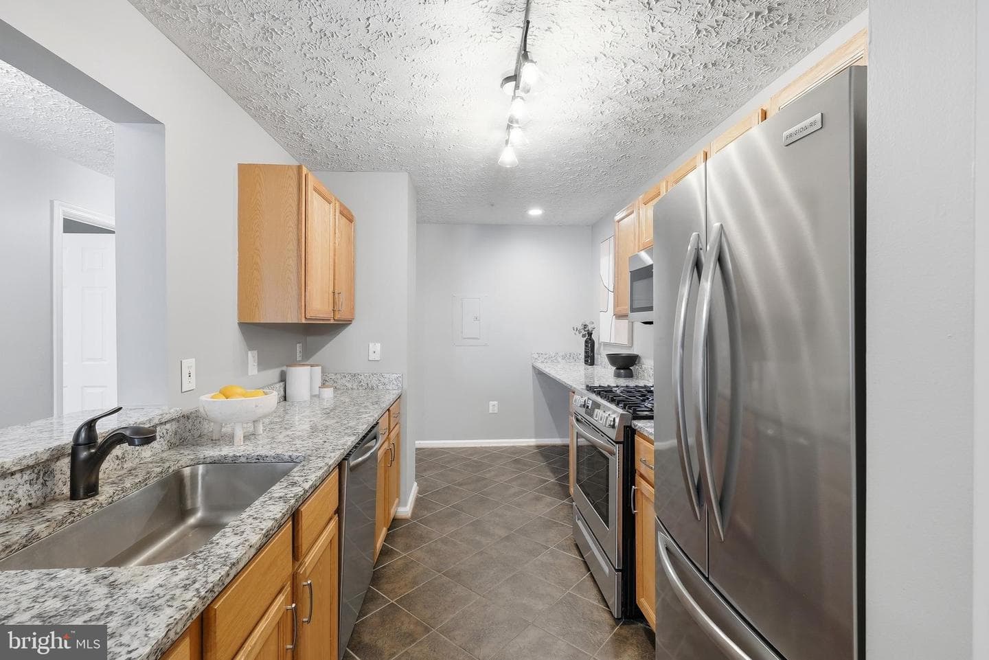 2054 Quaker Way #9 photo 9