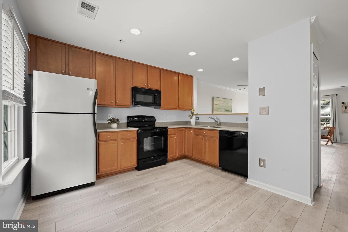 1658 Fallowfield Court photo 7