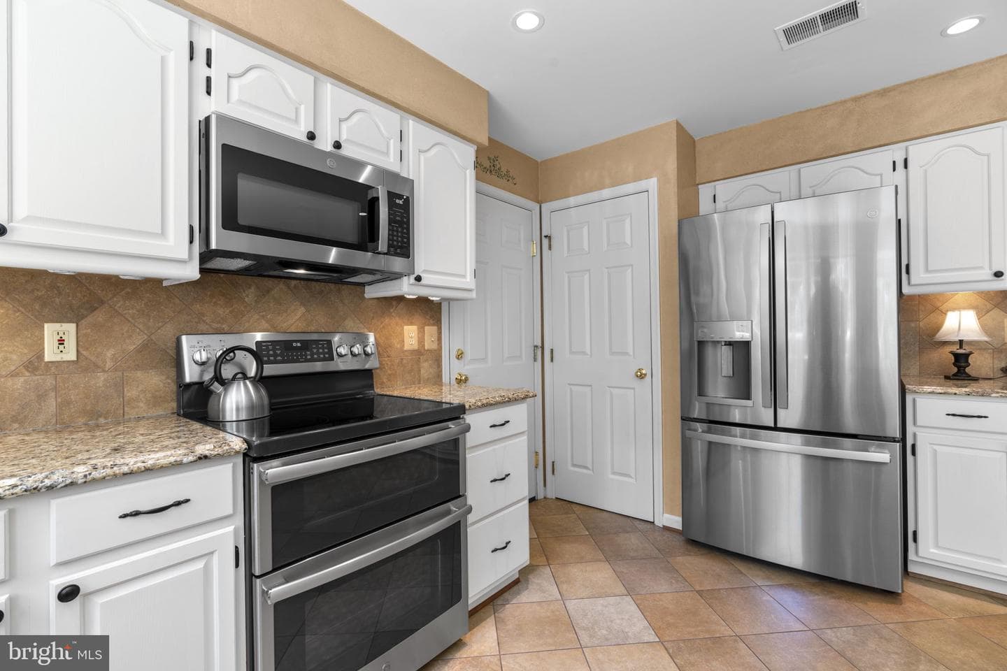 8391 Greenstone Court photo 16
