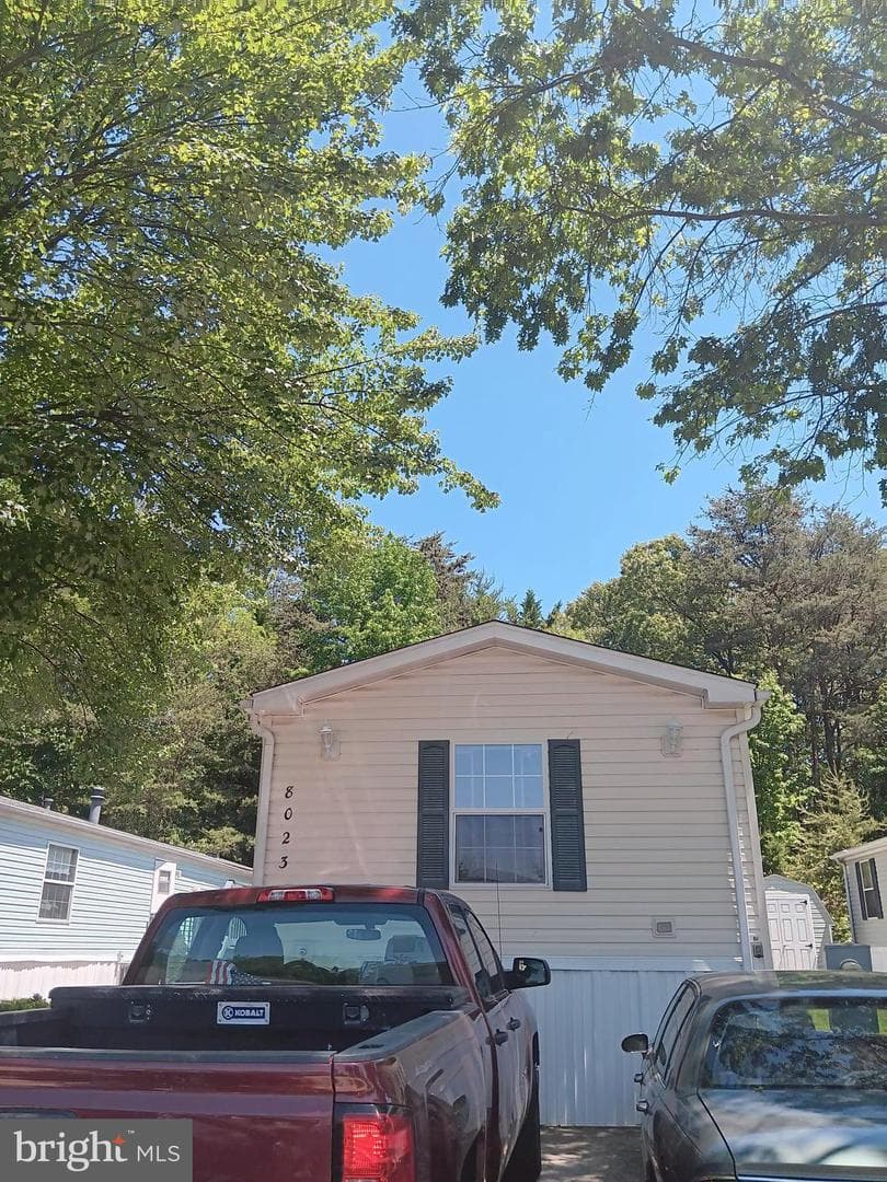8023 Fair Breeze Drive photo 4
