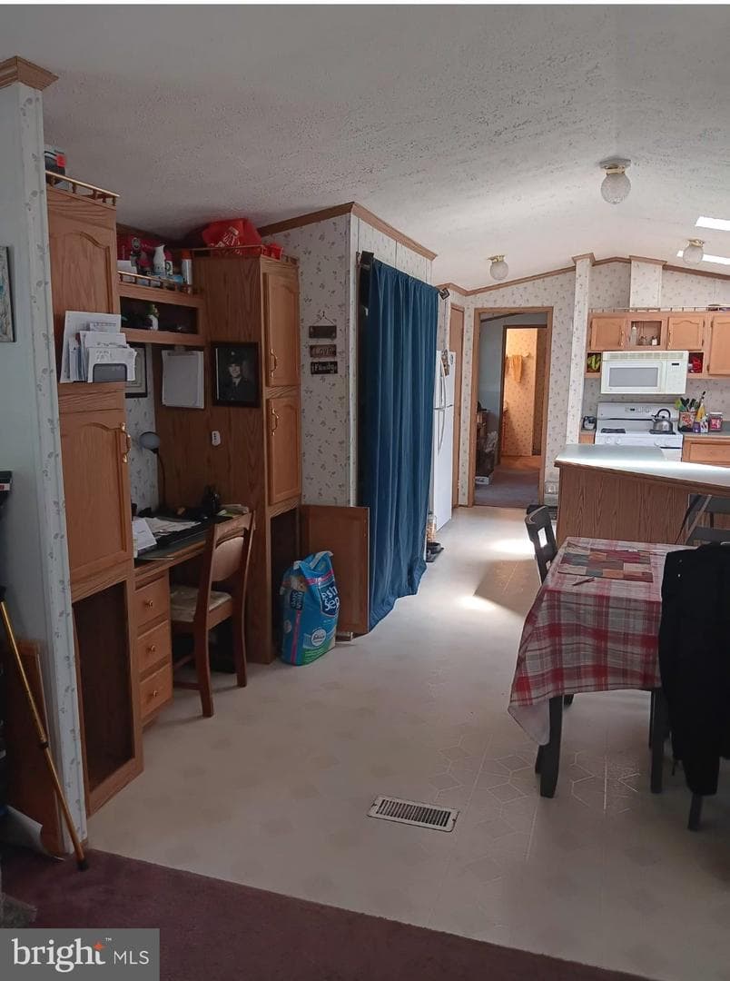 8023 Fair Breeze Drive photo 6