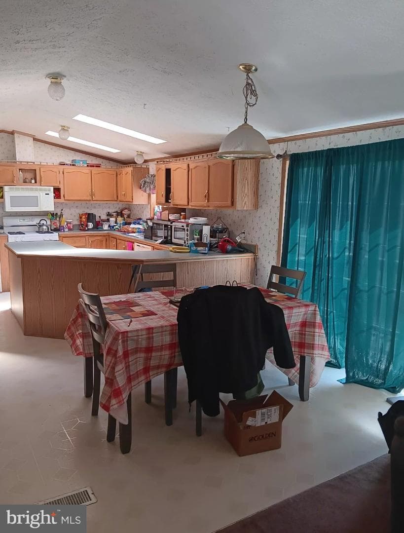 8023 Fair Breeze Drive photo 9