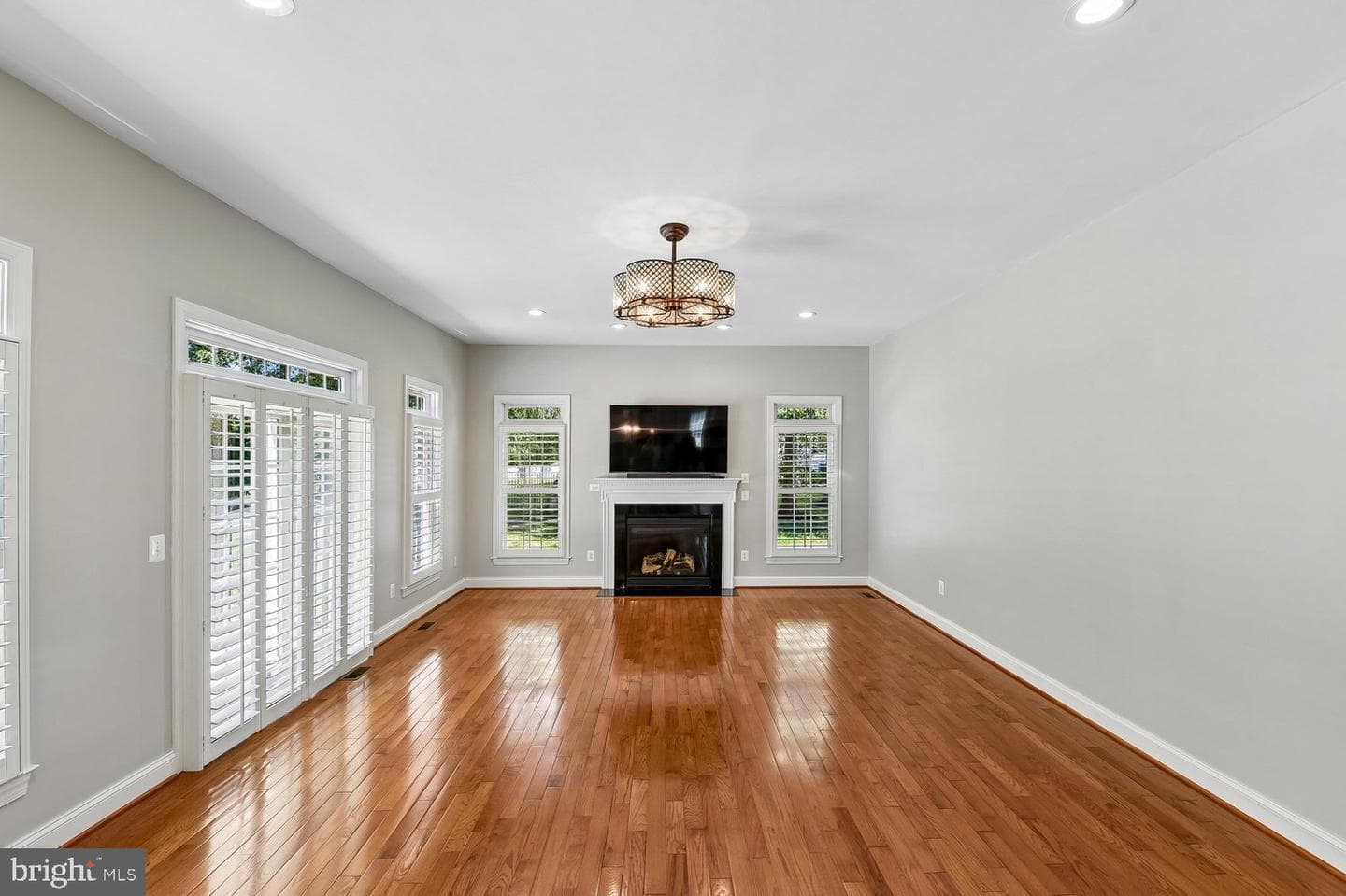 779 Olivia Way photo 10
