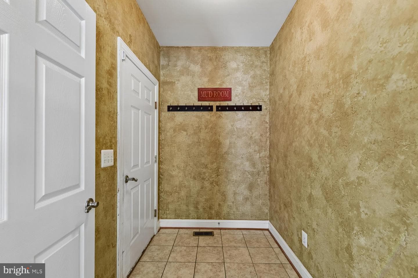 779 Olivia Way photo 18