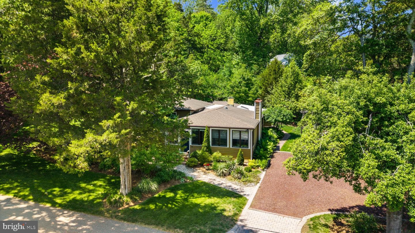 310 Epping Way photo 4