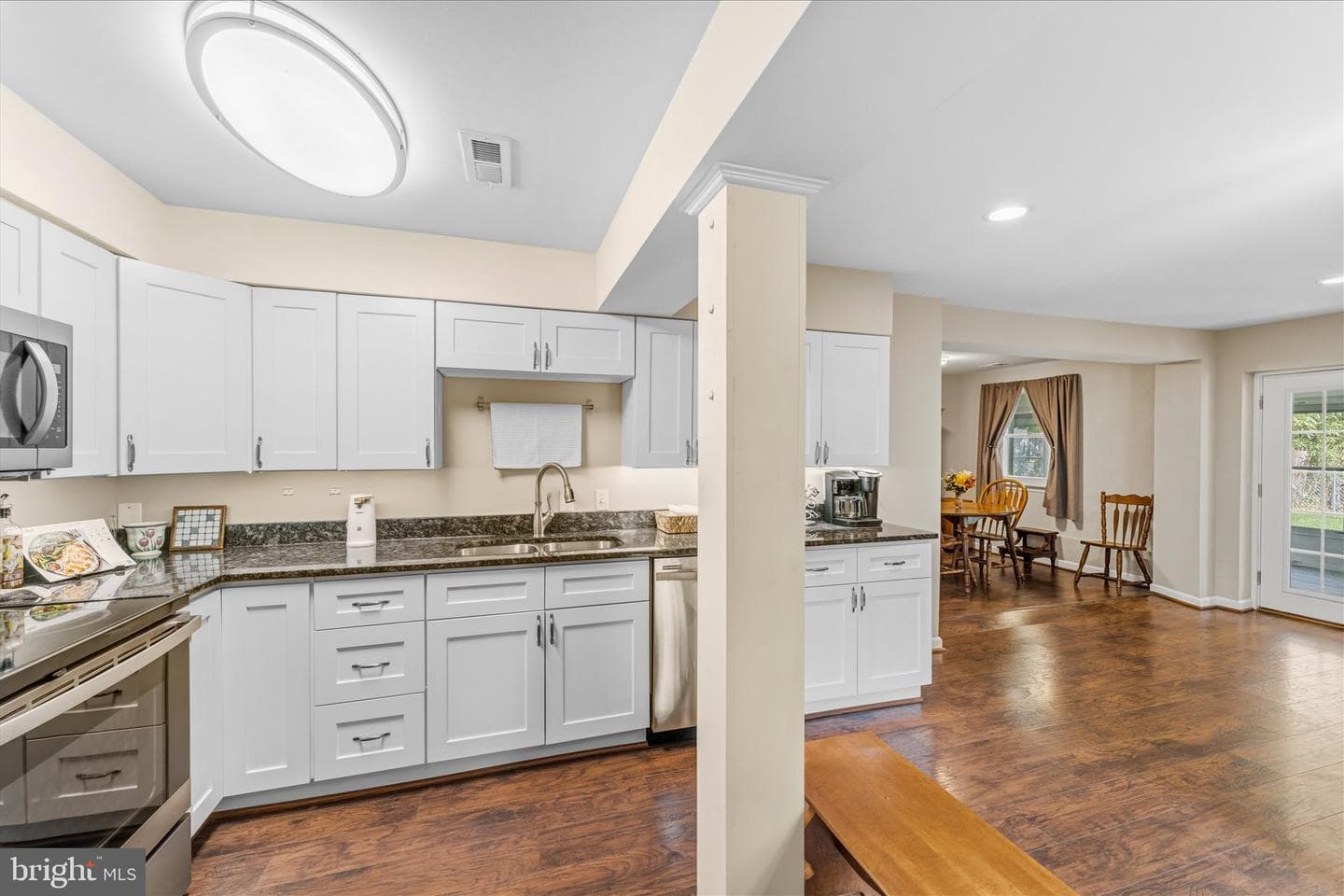 1258 Guildford Road photo 5