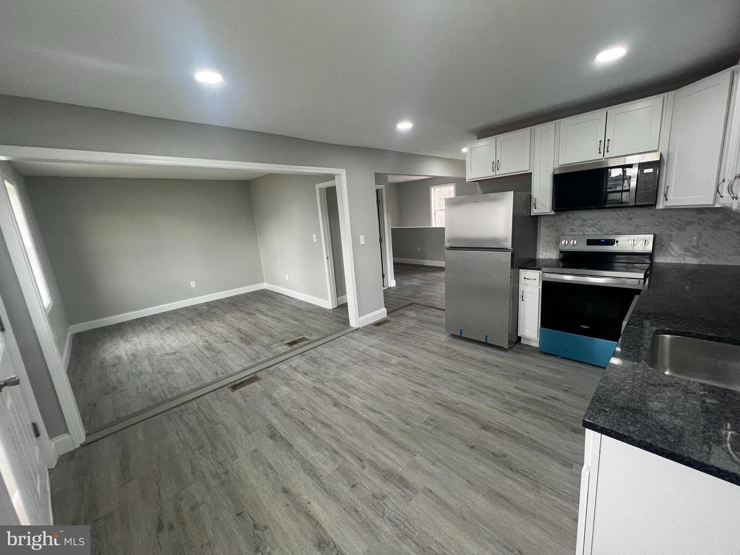 7967 Foster Avenue photo 15